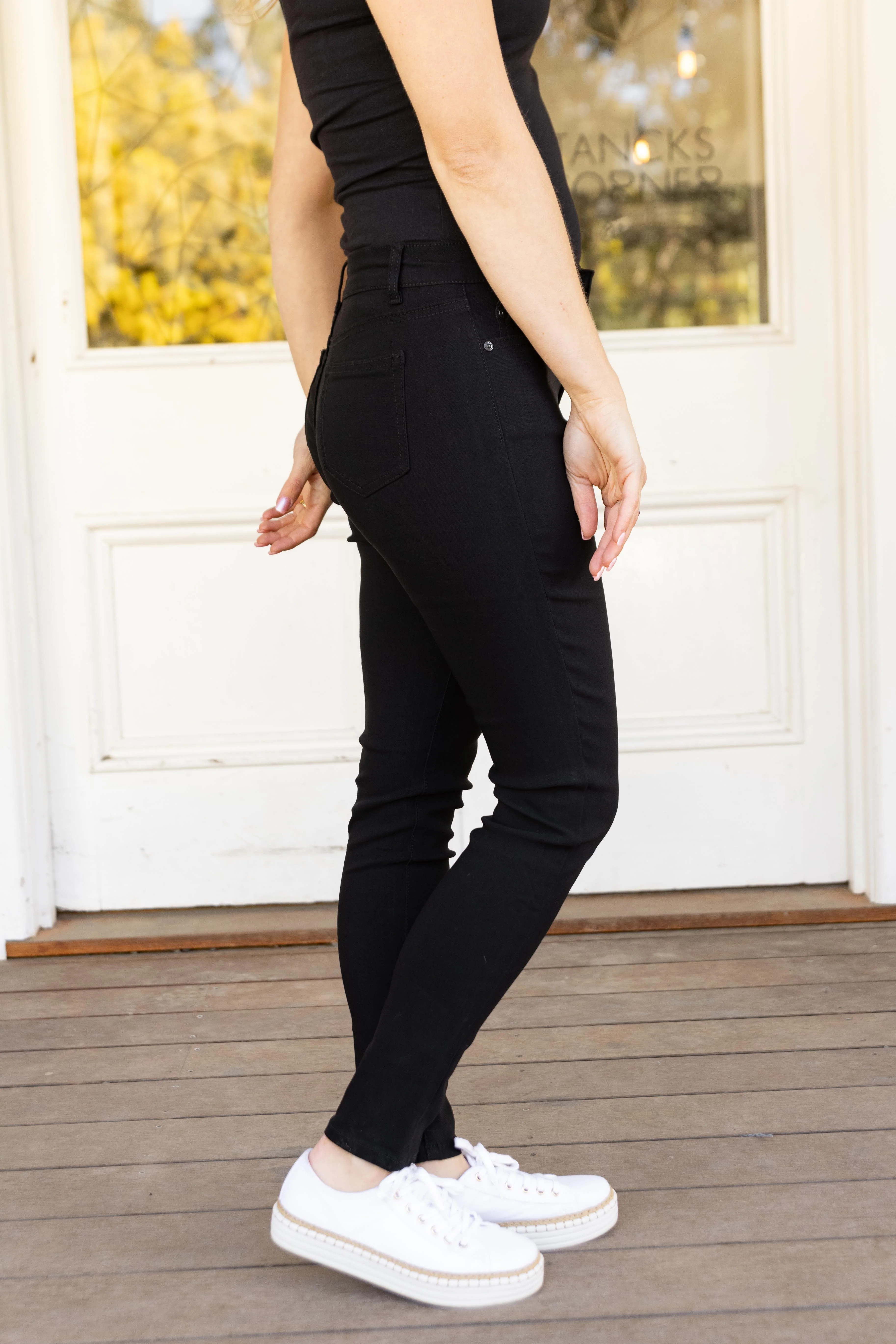 Tyler Jeans in Black - Image 7