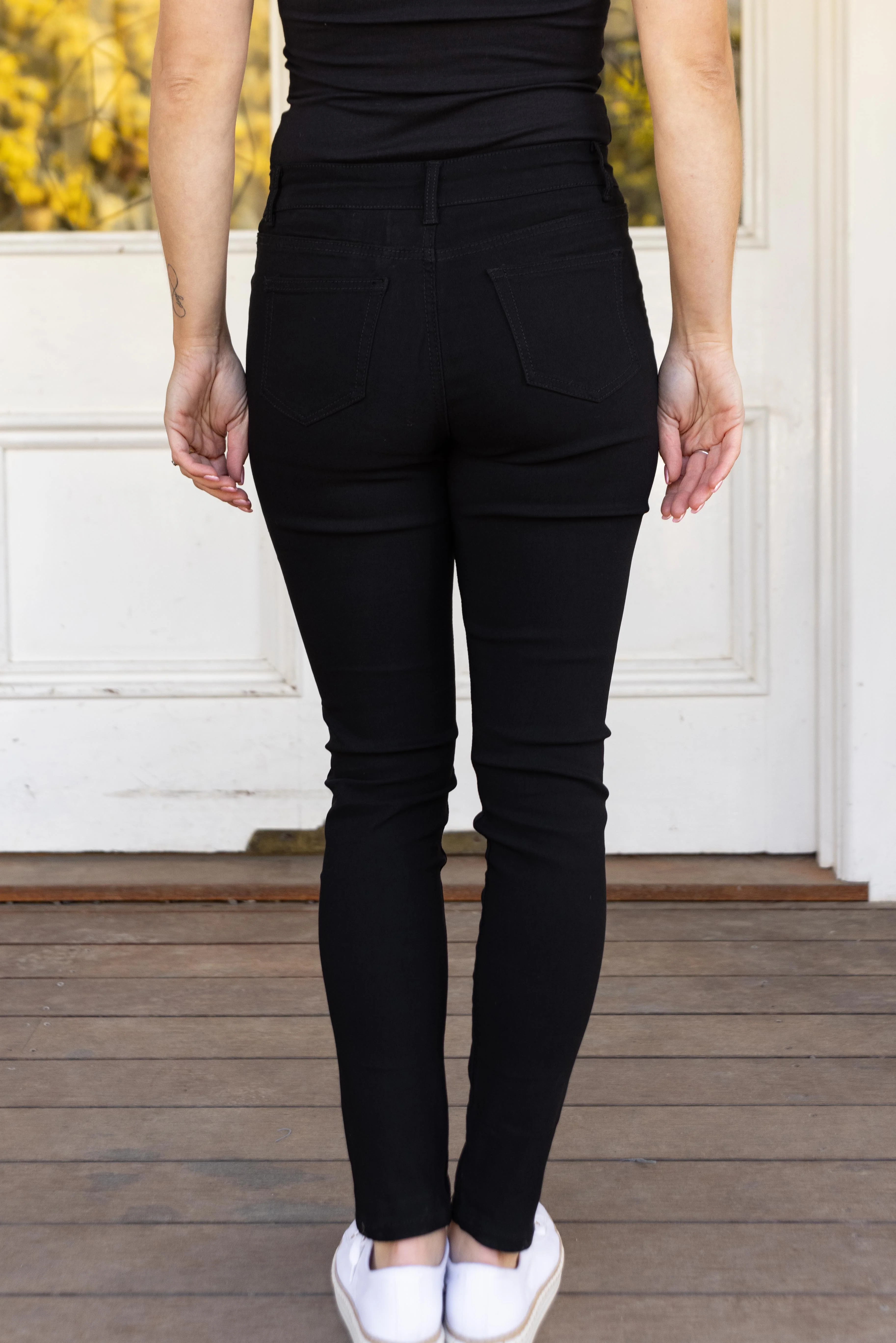 Tyler Jeans in Black - Image 9