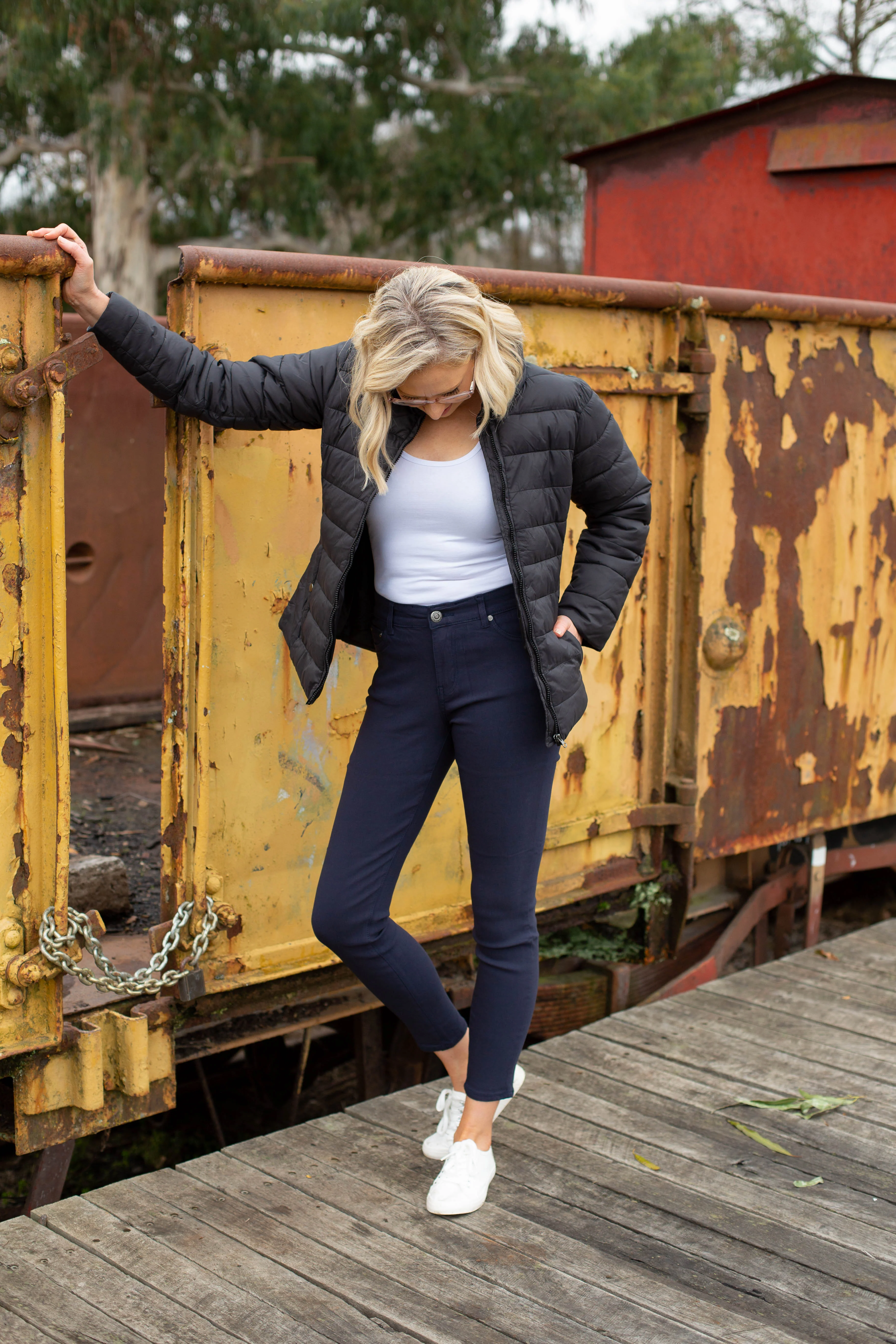 Austin Ultra Stretch Jean Pants in Navy - Image 8