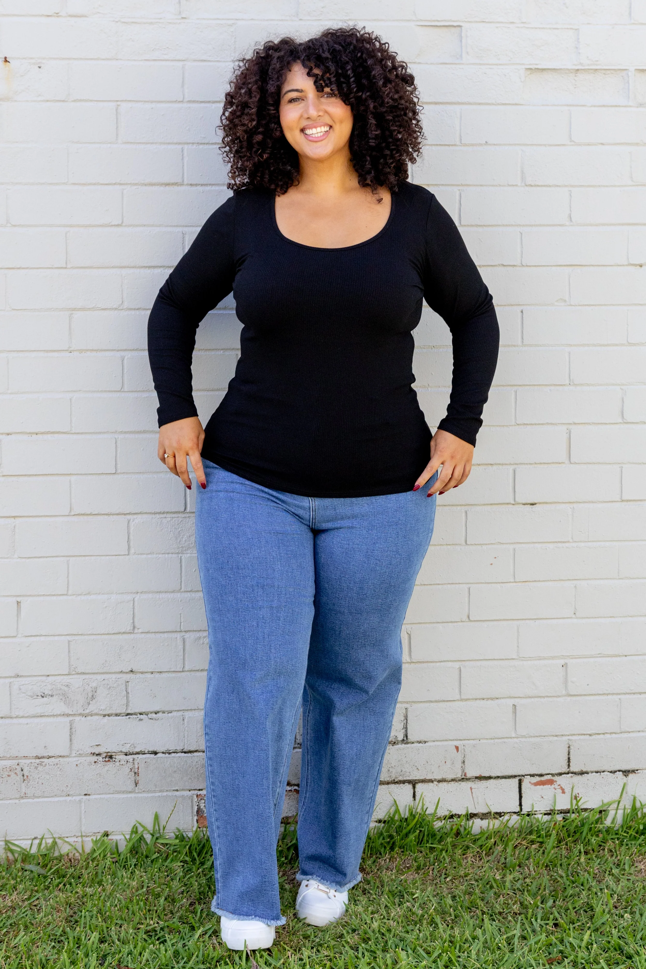 Billi Long Sleeve Rib Tee in Black - Image 7