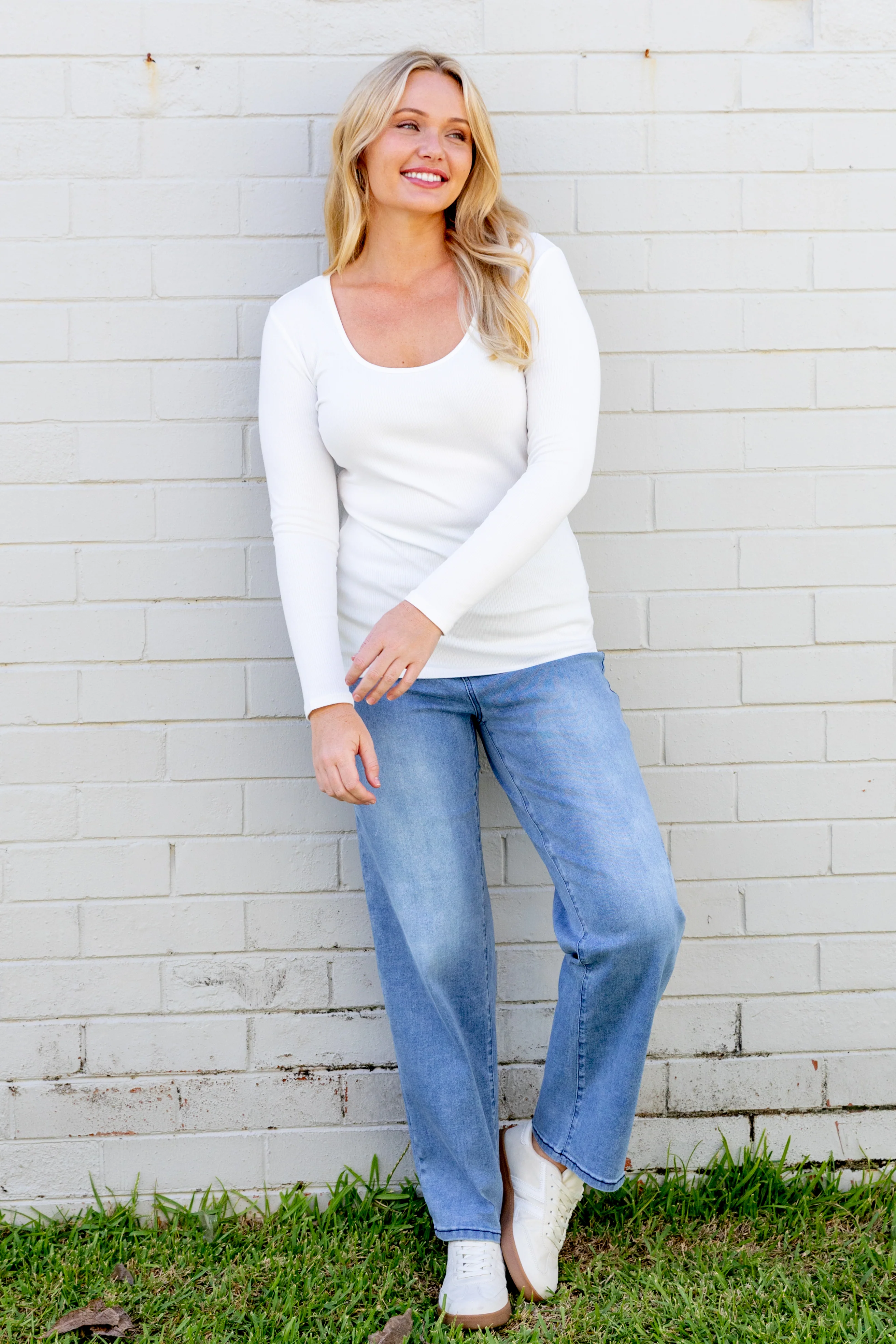 Billi Long Sleeve Rib Tee in White - Image 11