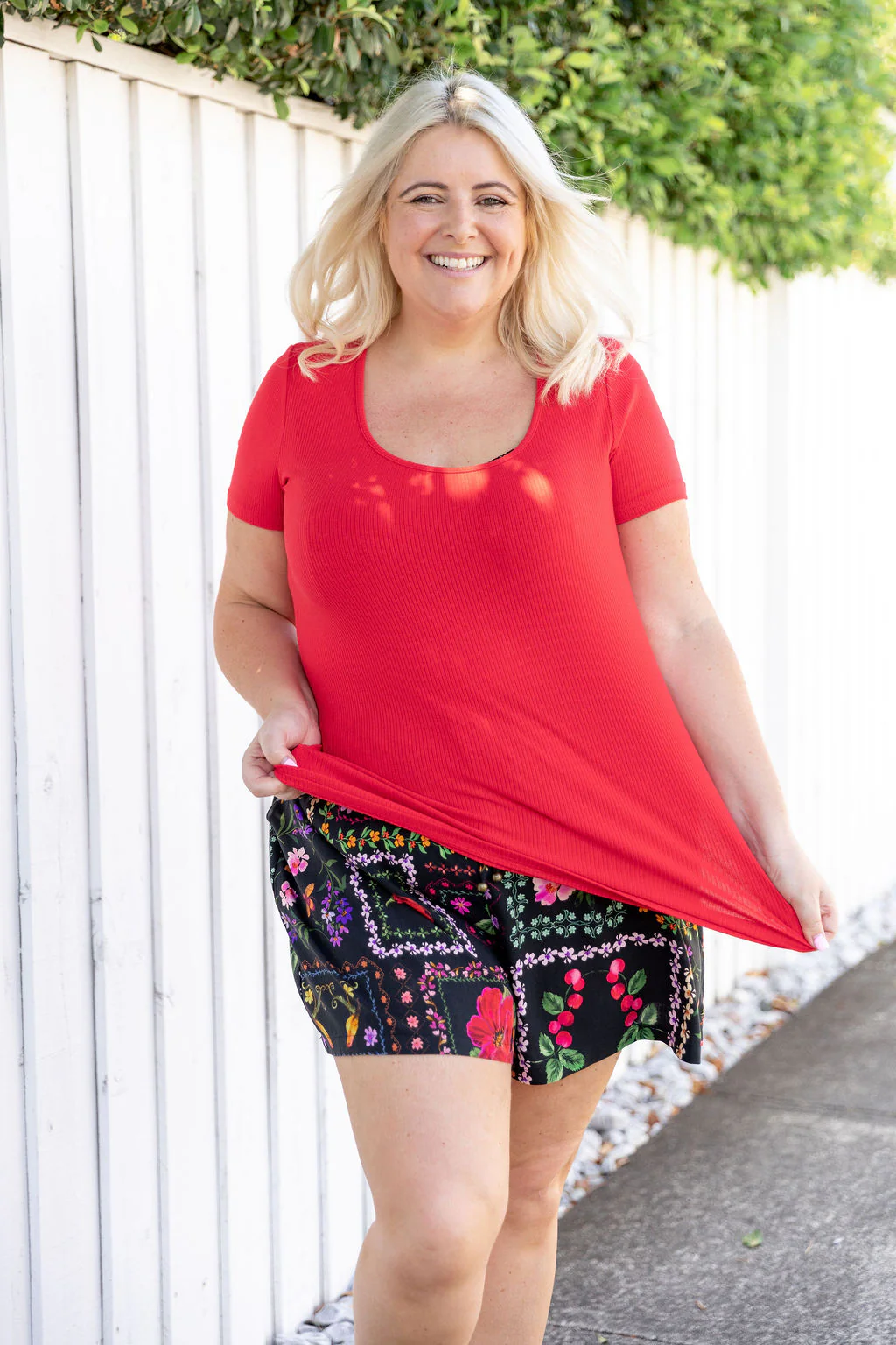Billi Rib Tee in Red - Image 7
