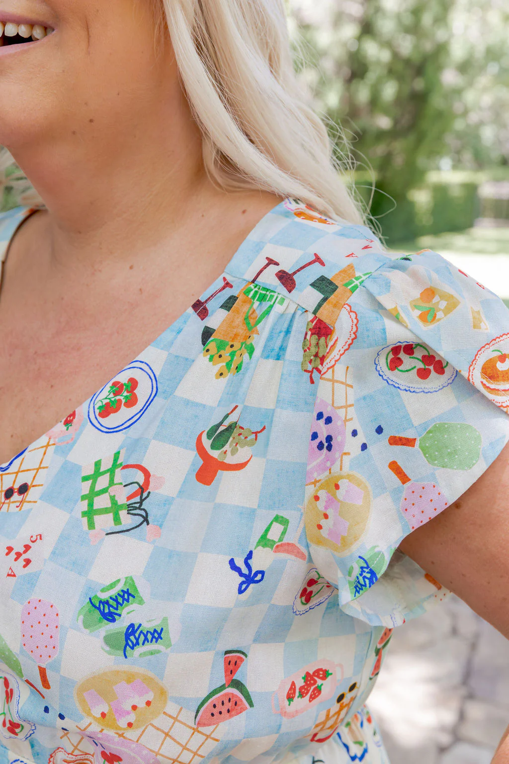 Brontie Linen Blend Dress in Picnic - Image 12