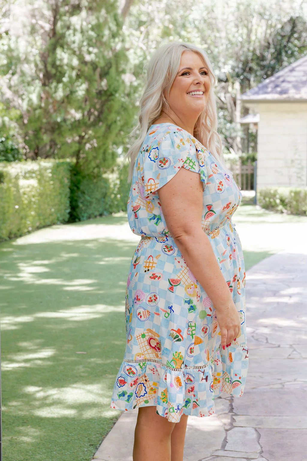 Brontie Linen Blend Dress in Picnic - Image 14