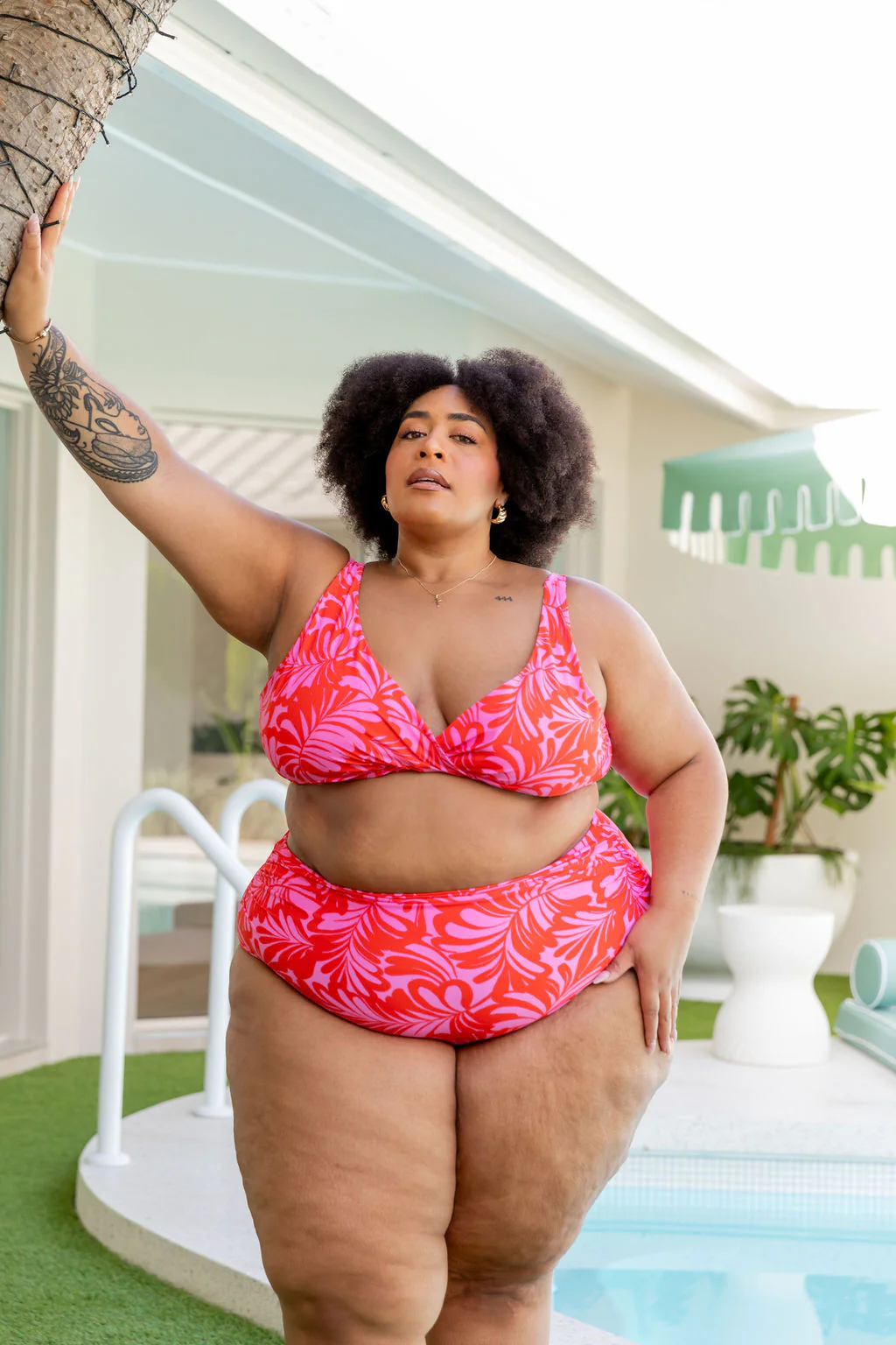 Burleigh Bikini Top in Pink Jungle - Image 11