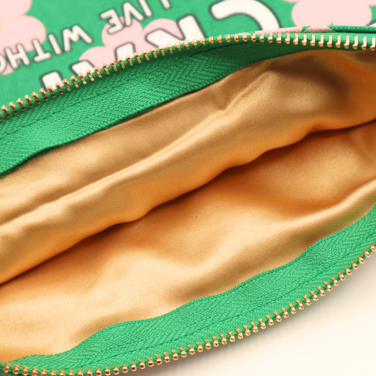 Canvas Pouch 'A Bunch Of Random Crap I Can’t Live Without' - Image 3