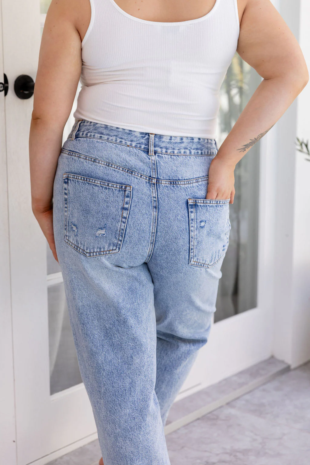 Cerys Jeans in Light Blue Acid Wash - Image 22