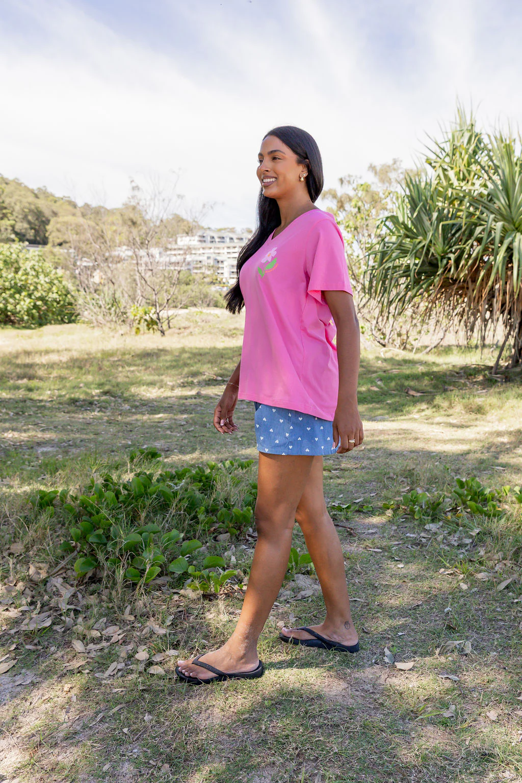 Choose Kindness V-Neck Tee in Pink - Image 10