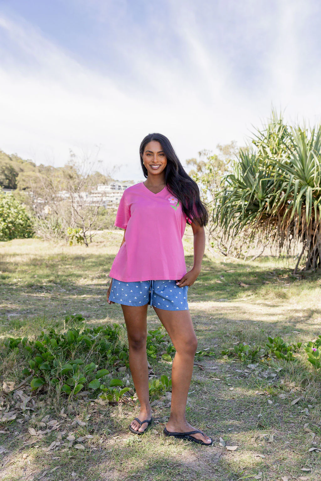 Choose Kindness V-Neck Tee in Pink - Image 3