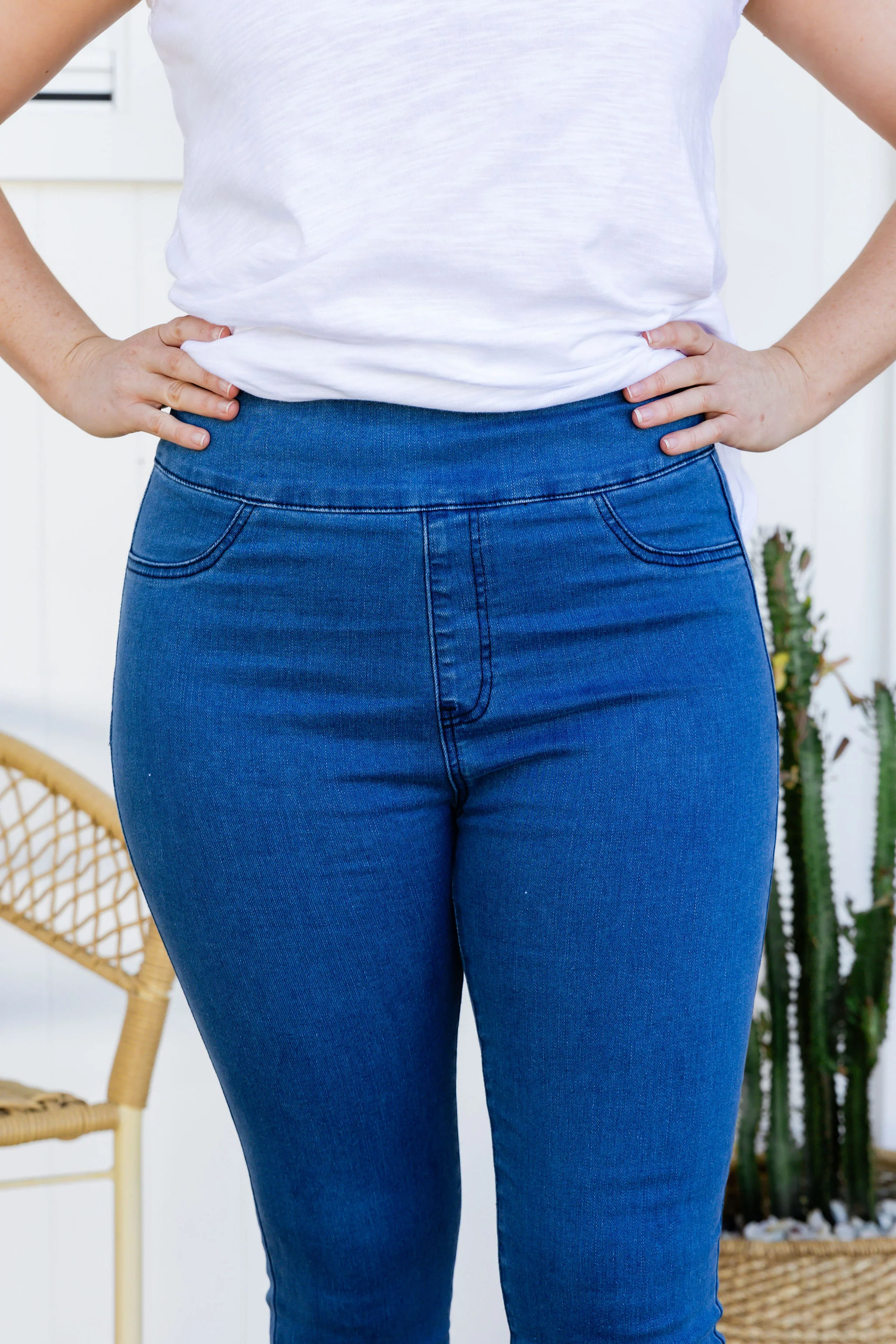 Corey Pull on Jeans in Mid Blue - Image 6
