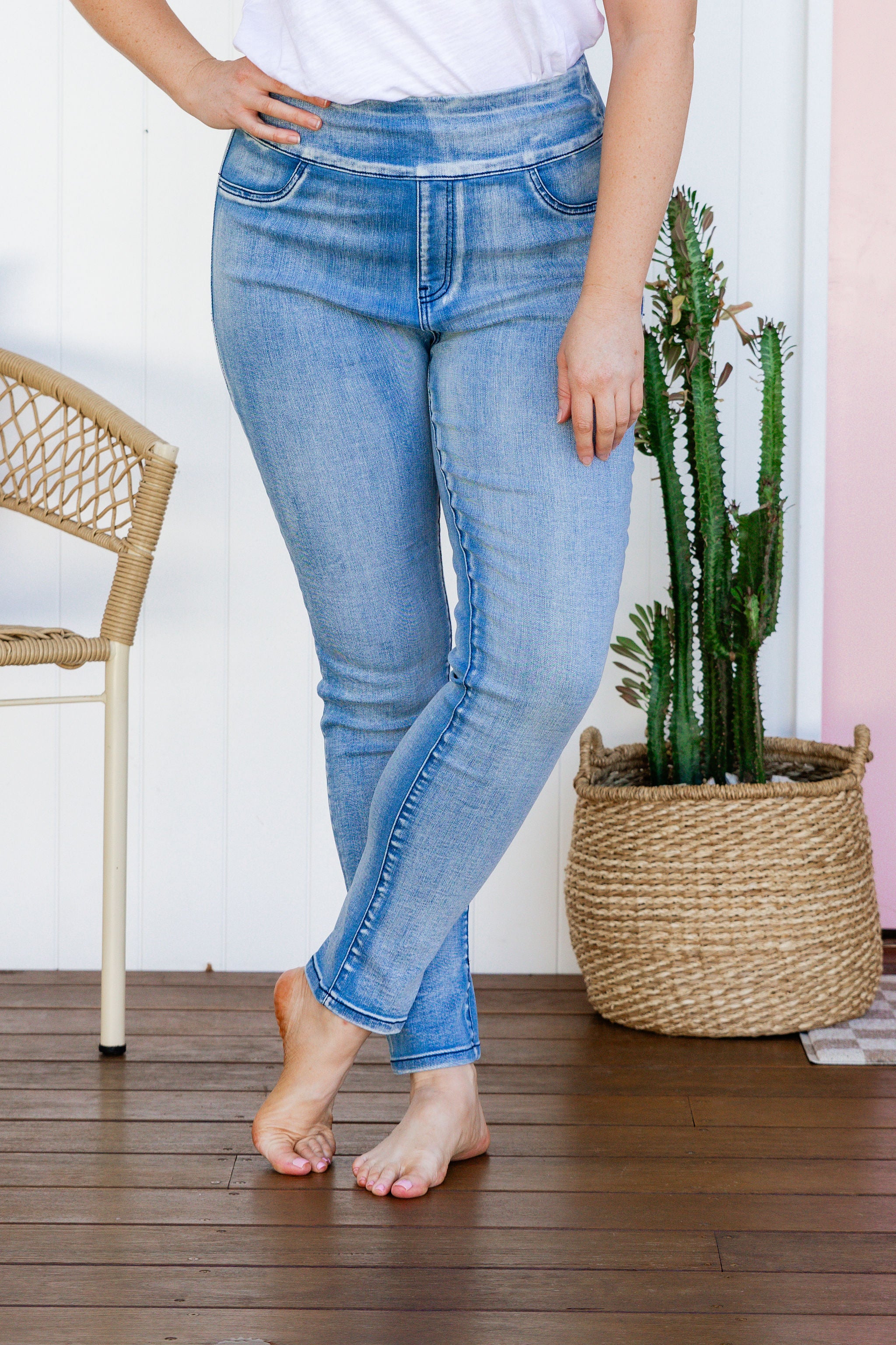 Corey Pull on Jeans in Light Blue - Image 21