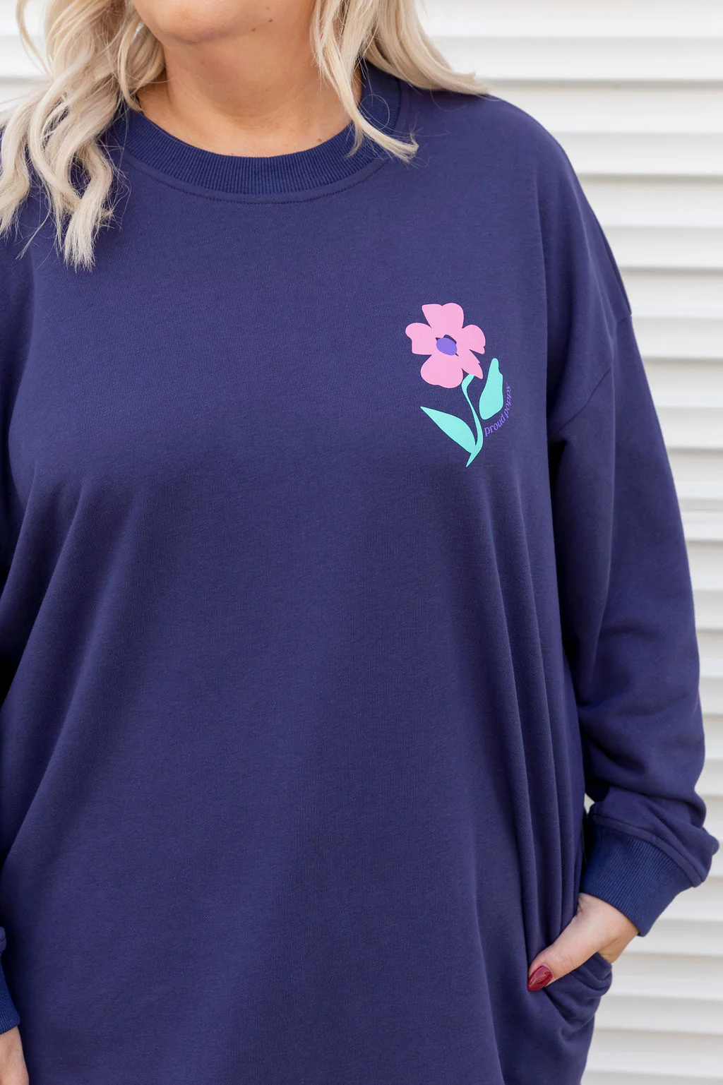 Evan Longline Sweatshirt in Kindness Navy - Image 5
