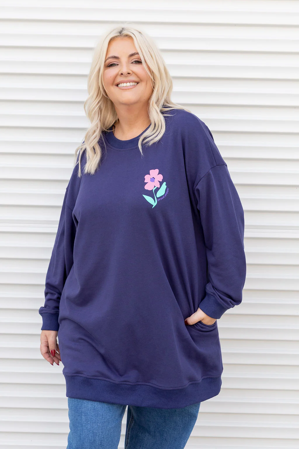 Evan Longline Sweatshirt in Kindness Navy - Image 6