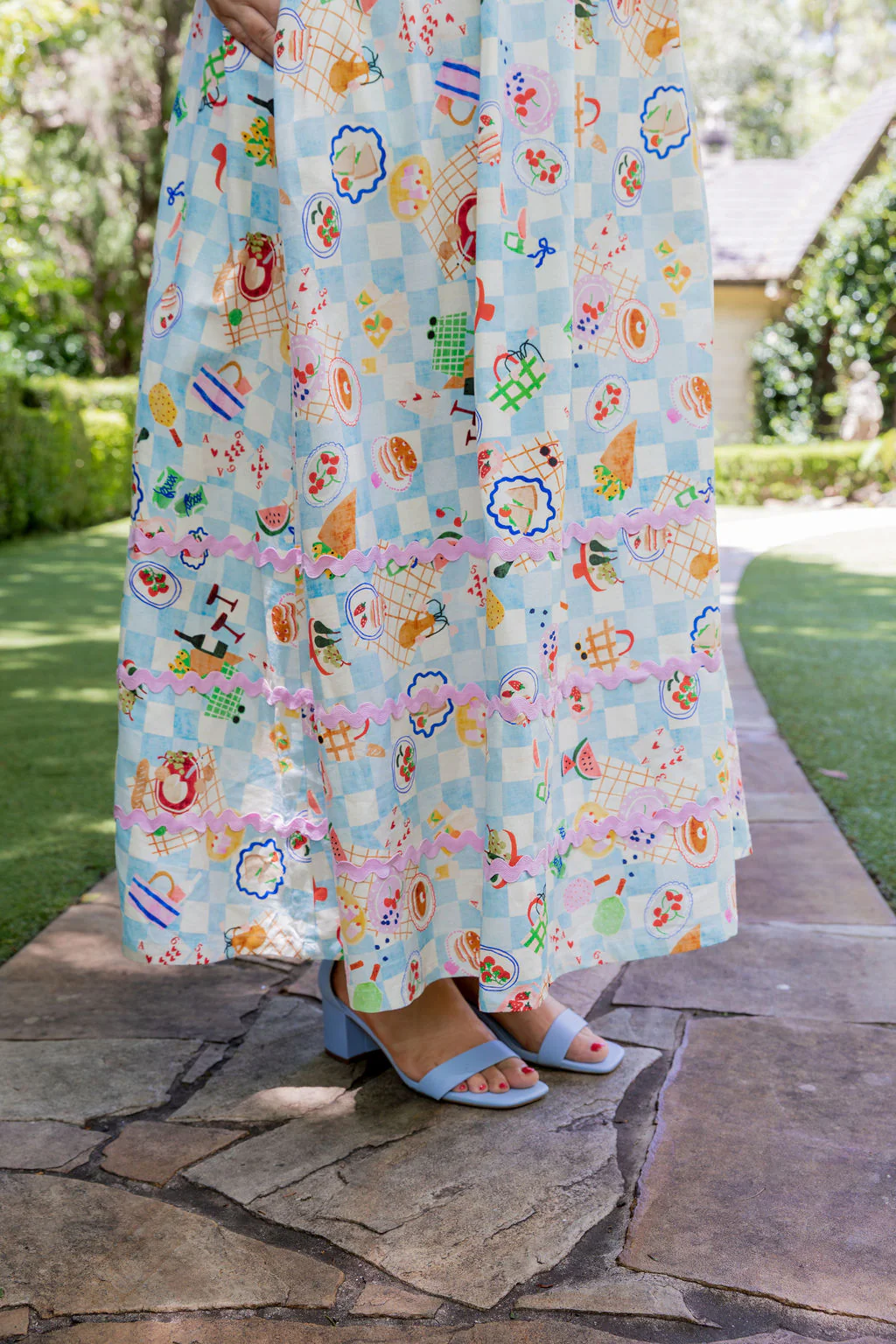 Giovanna Linen Blend Maxi Dress in Picnic - Image 10