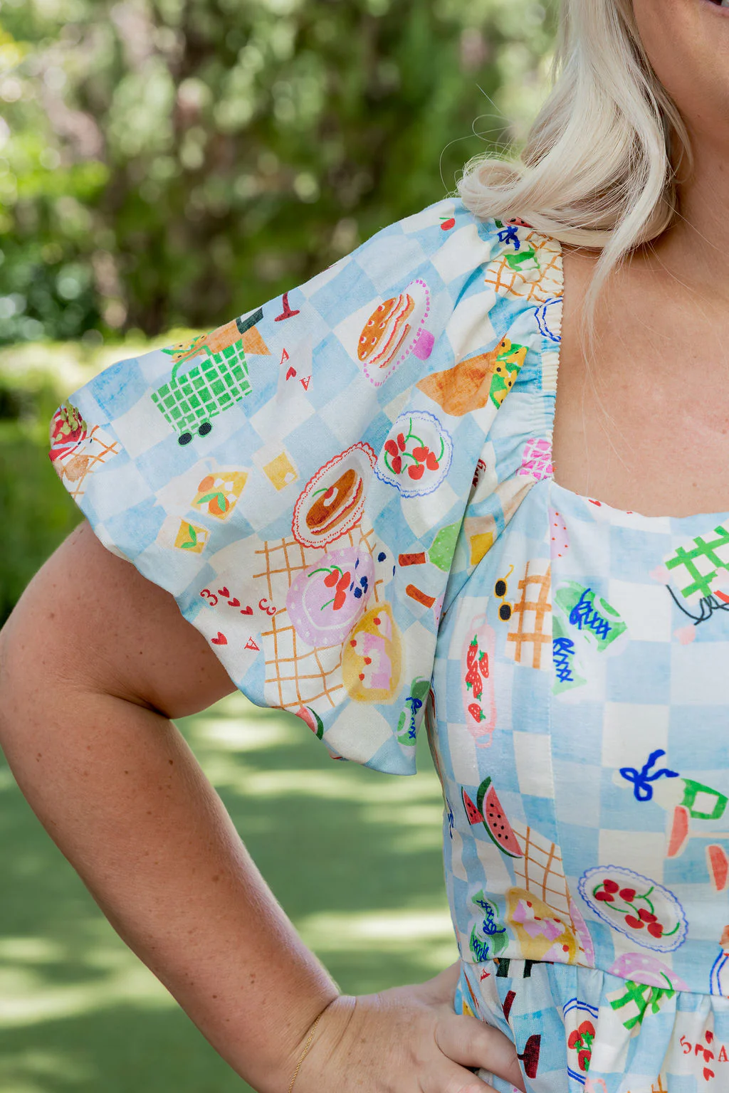 Giovanna Linen Blend Maxi Dress in Picnic - Image 13