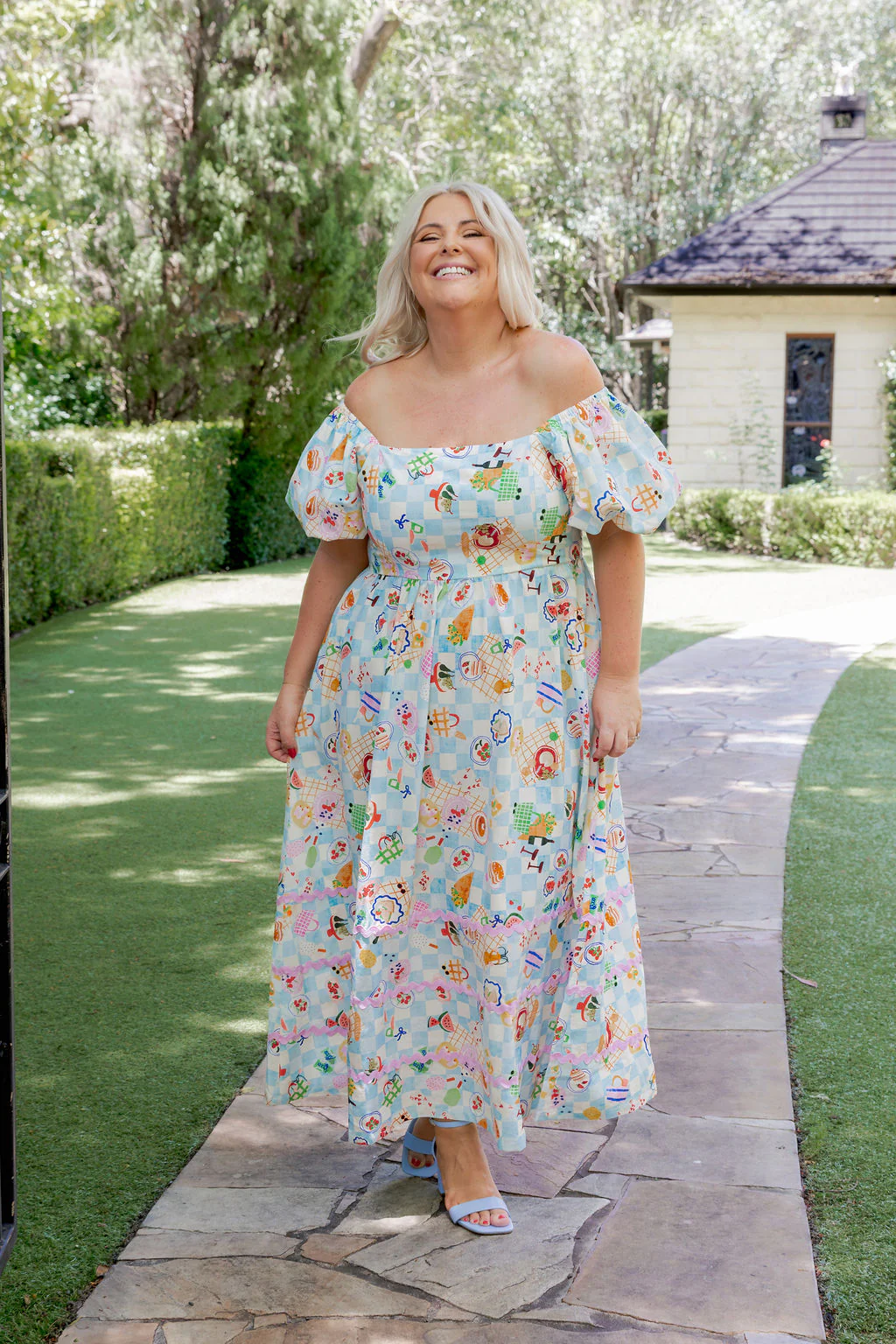 Giovanna Linen Blend Maxi Dress in Picnic - Image 17