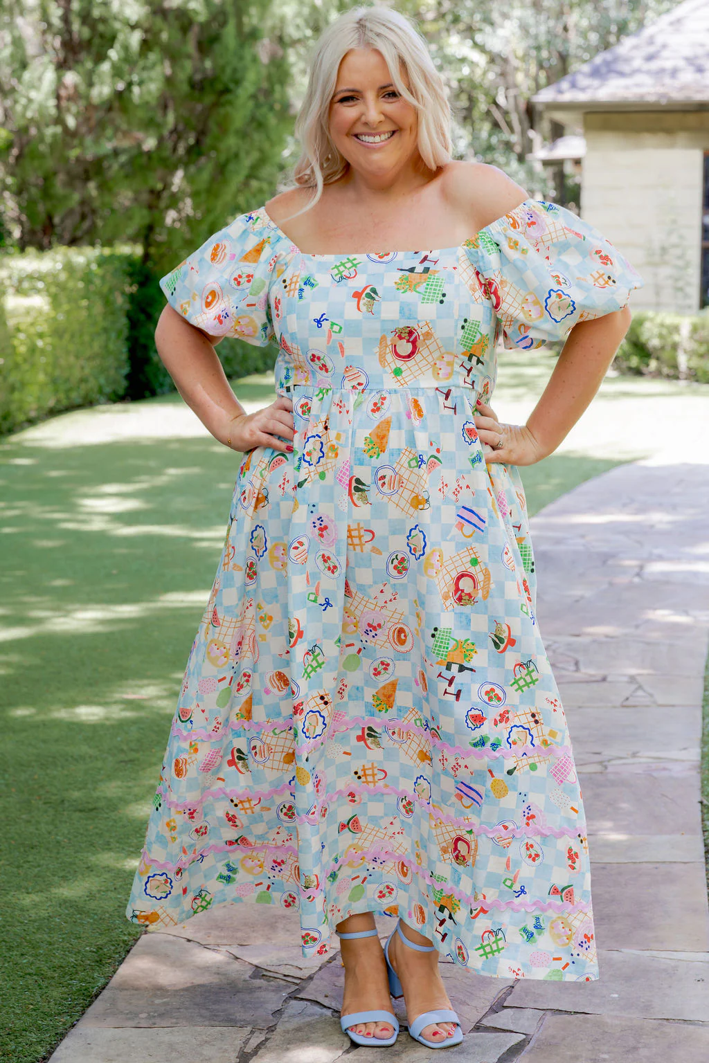Giovanna Linen Blend Maxi Dress in Picnic - Image 2