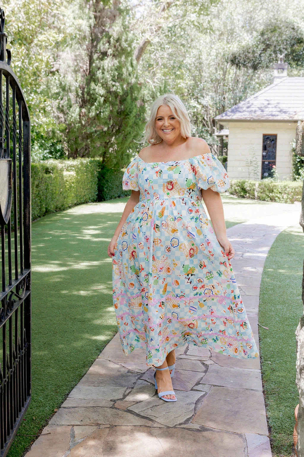 Giovanna Linen Blend Maxi Dress in Picnic - Image 20