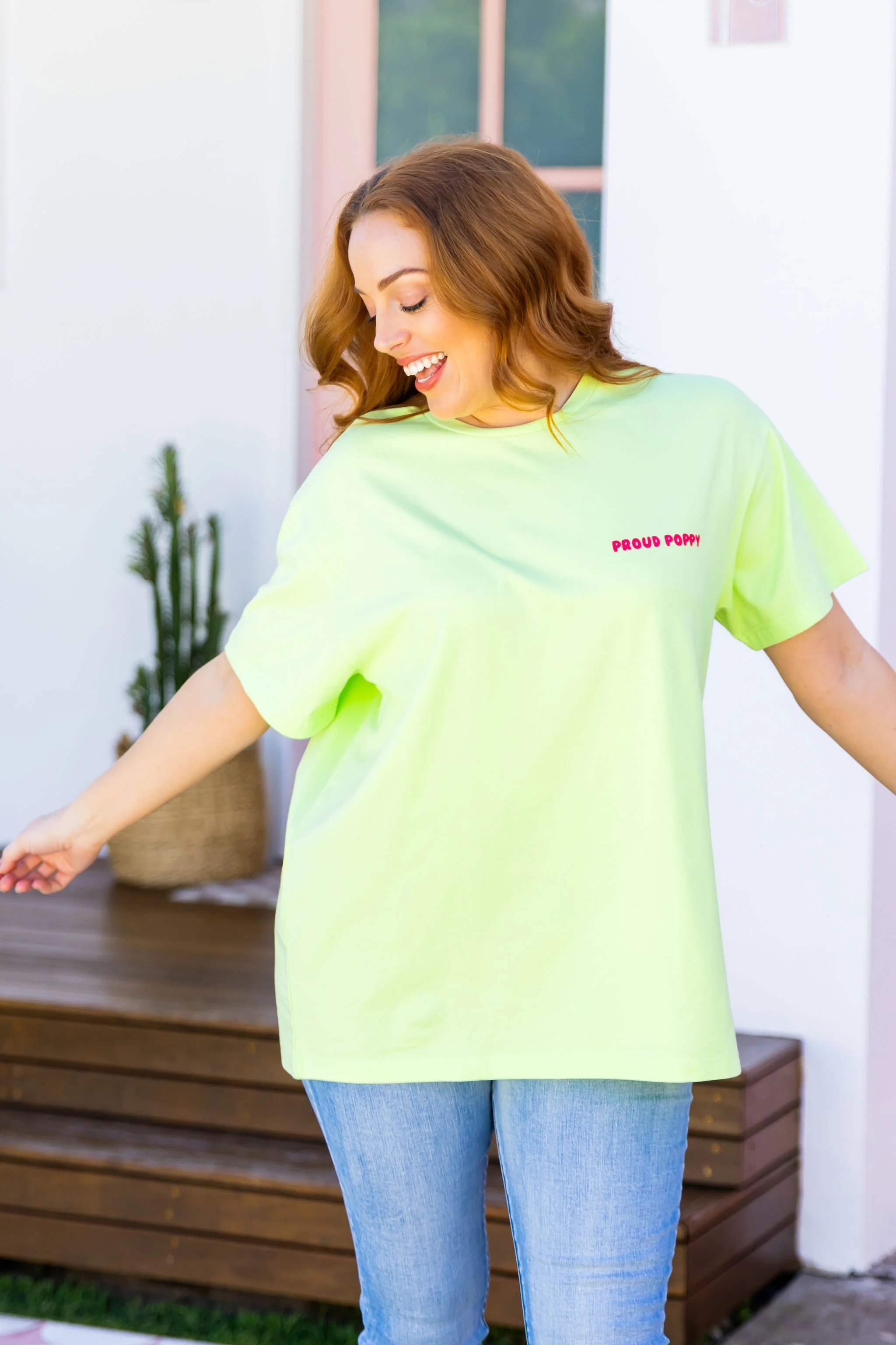 Good Vibes Tee in Apple - Image 12