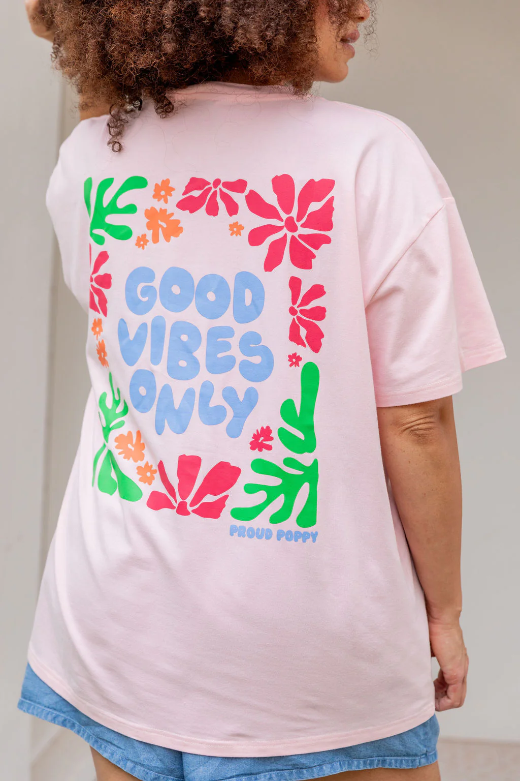 Good Vibes Tee in Pink - Image 3