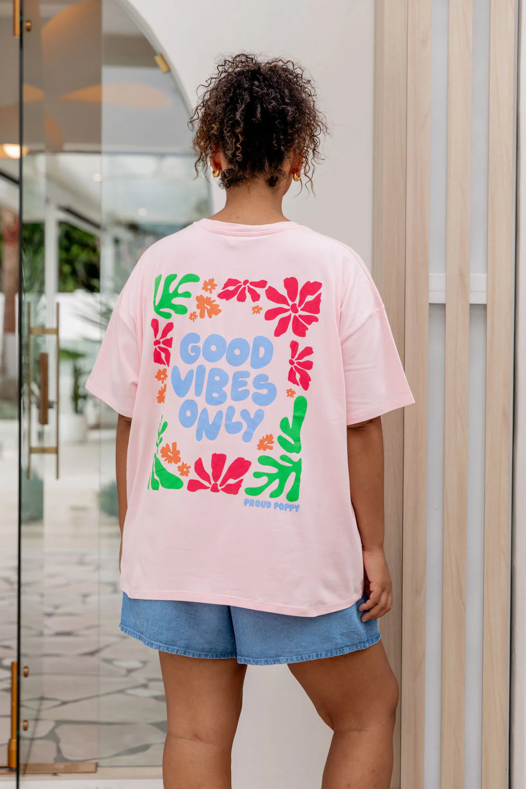 Good Vibes Tee in Pink - Image 31
