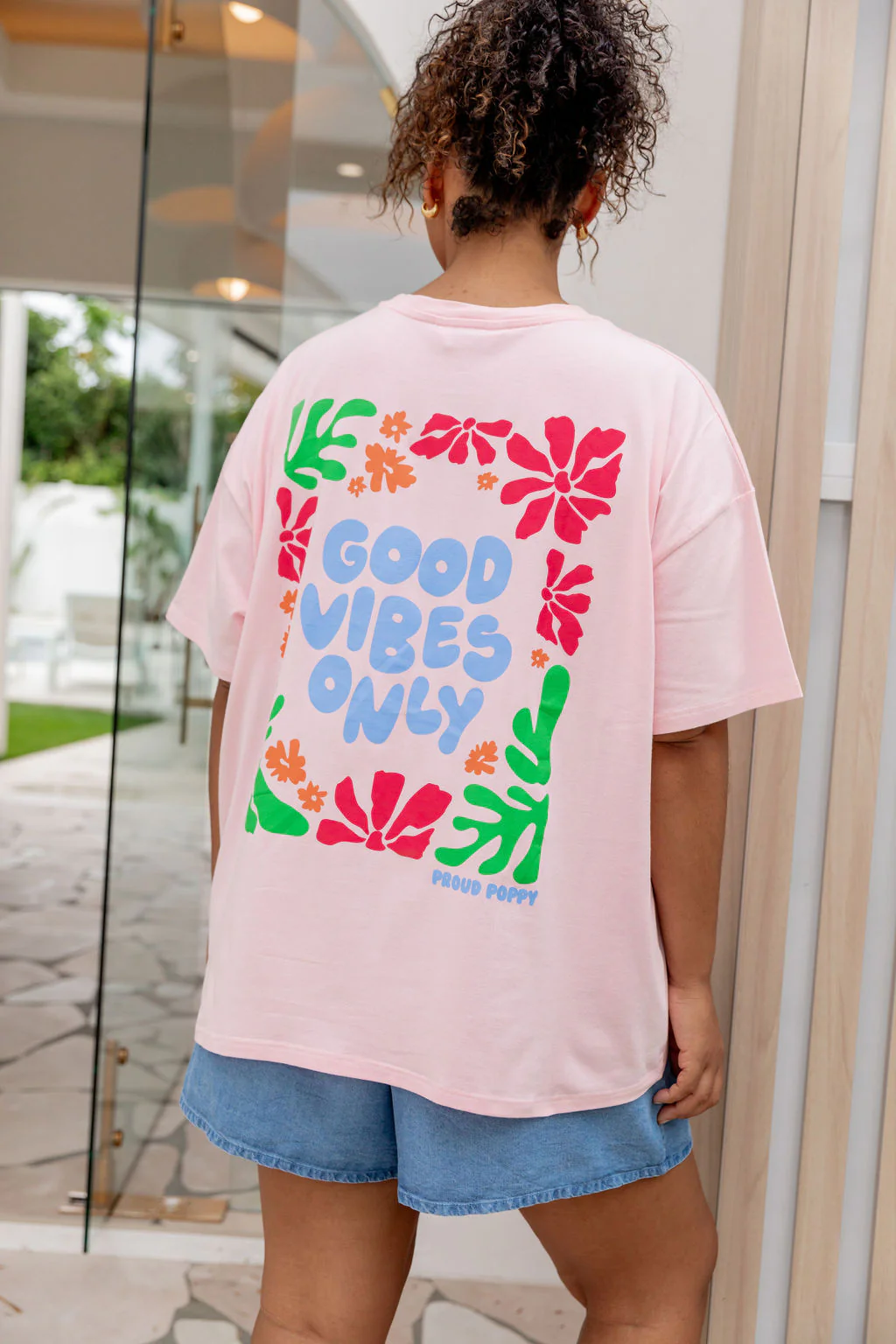 Good Vibes Tee in Pink - Image 32