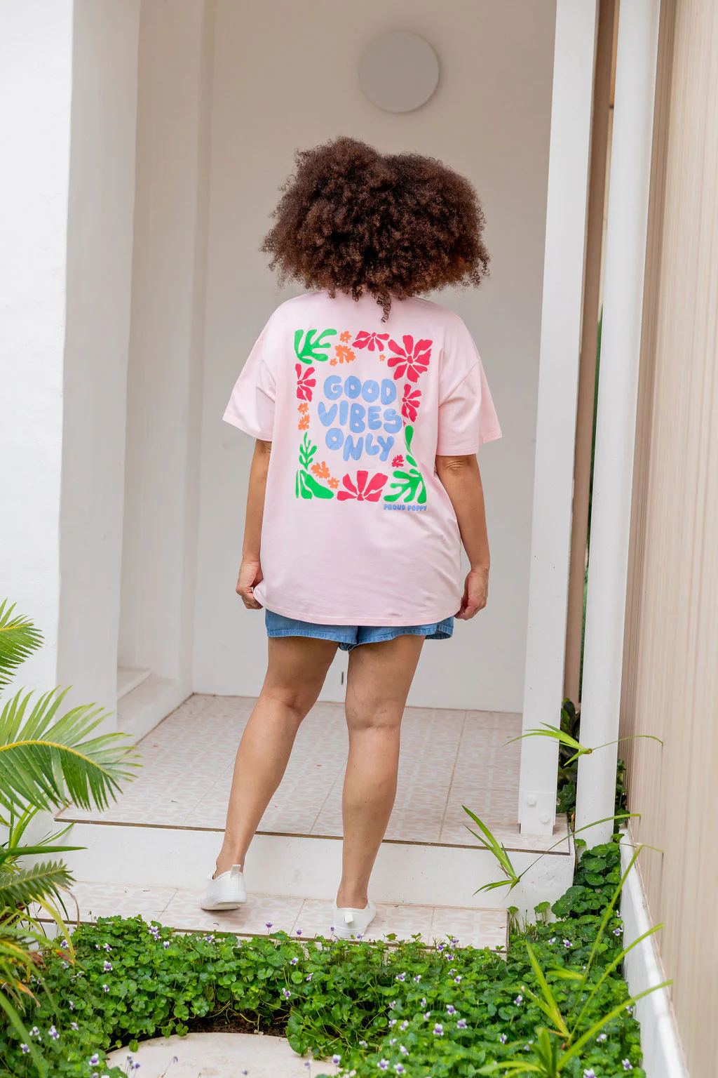 Good Vibes Tee in Pink - Image 4