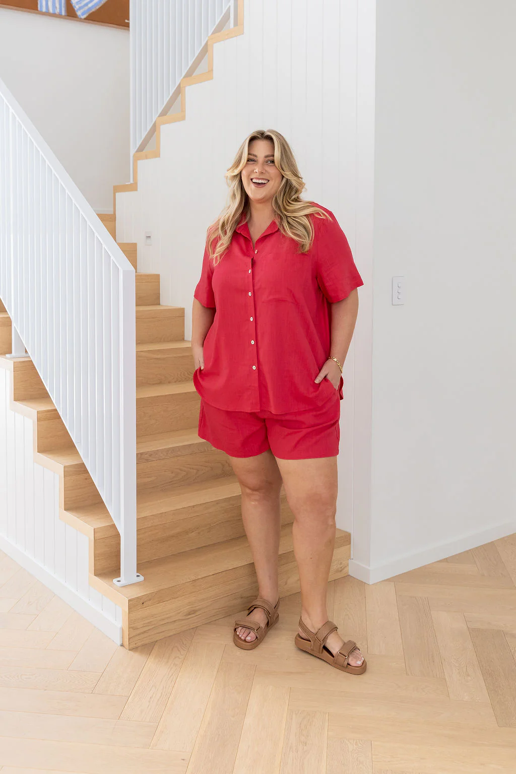 Harlow Linen Blend Shorts in Cherry Pink - Image 4