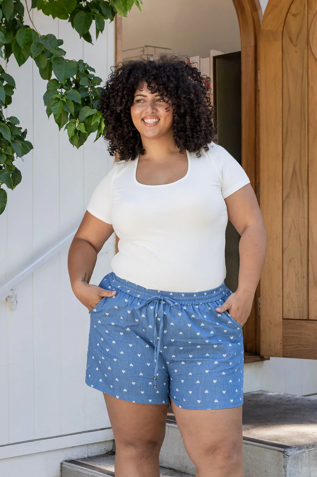 Harlow Shorts in Chambray Hearts - Image 11