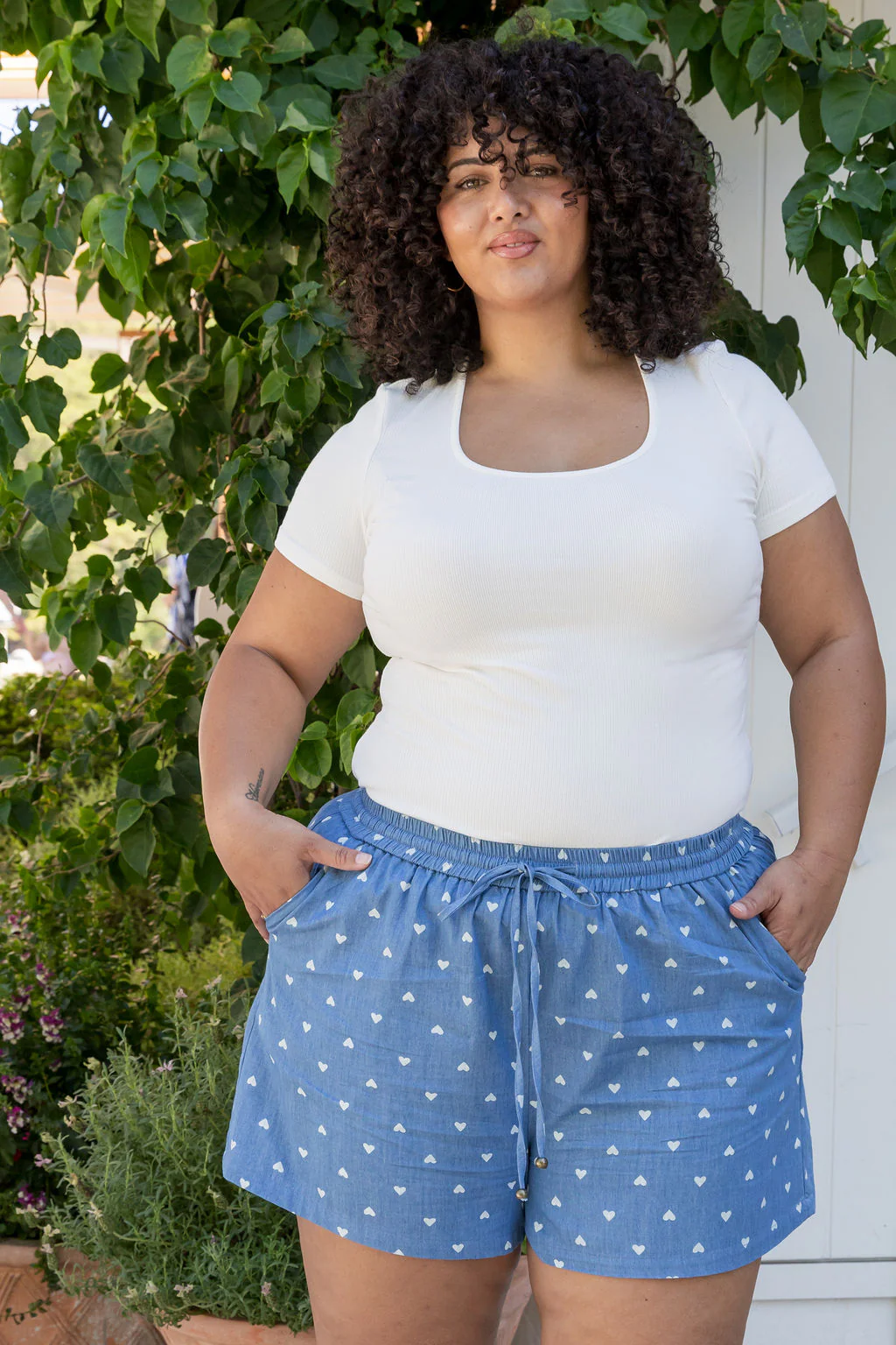 Harlow Shorts in Chambray Hearts - Image 9