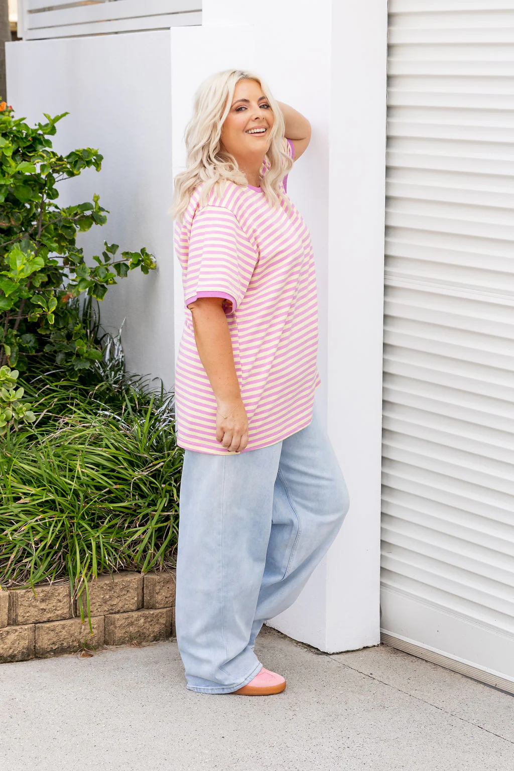 Jace Relaxed Jeans in Light Blue - Image 7