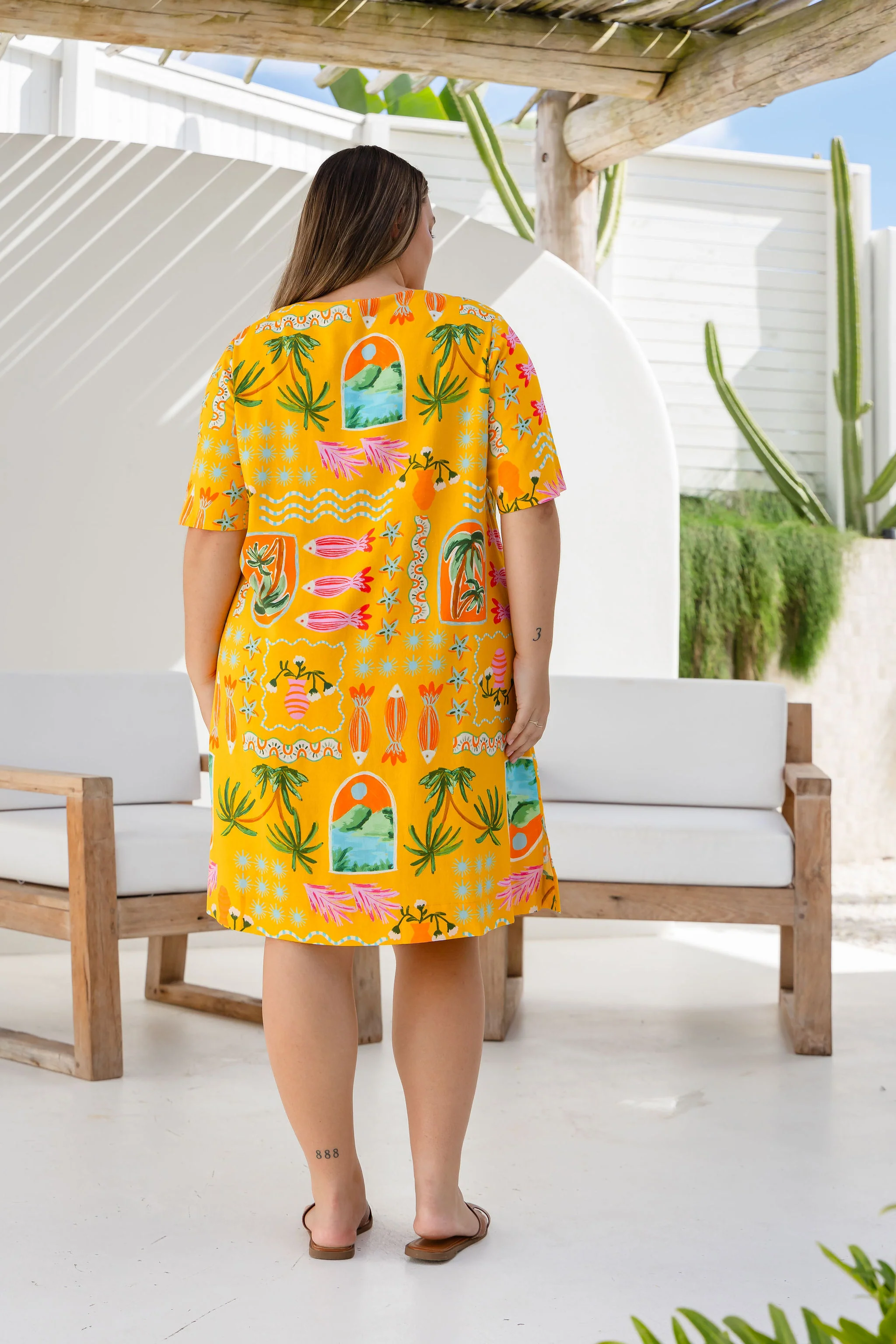 Jada Linen Blend Dress in Star Fish Fiesta - Image 10