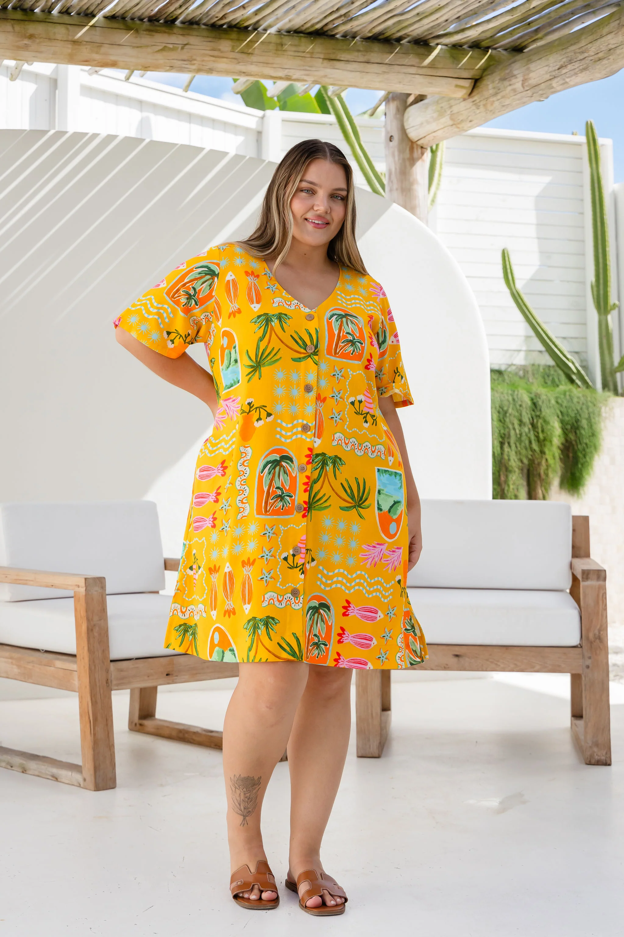 Jada Linen Blend Dress in Star Fish Fiesta - Image 13