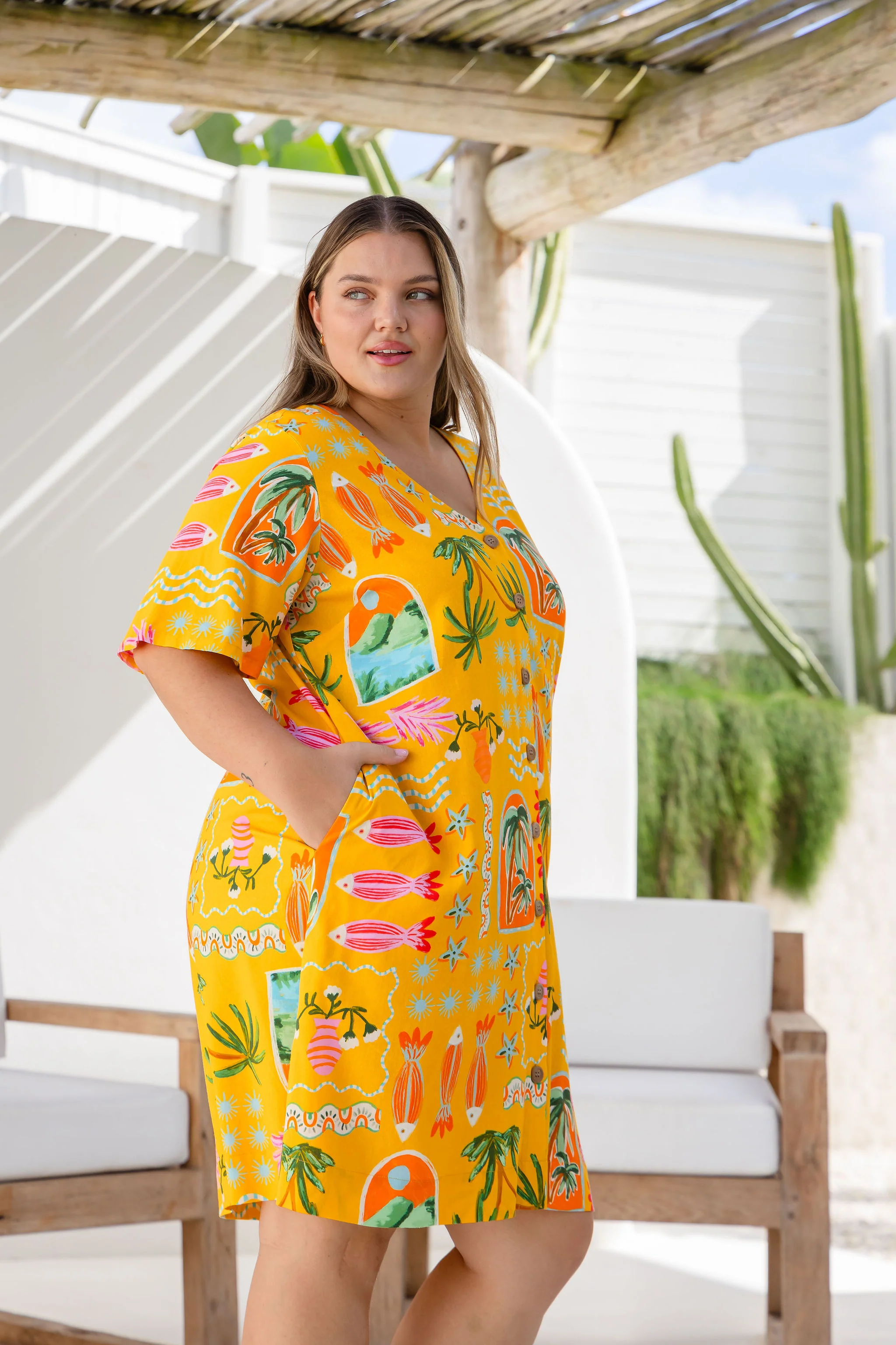 Jada Linen Blend Dress in Star Fish Fiesta - Image 7