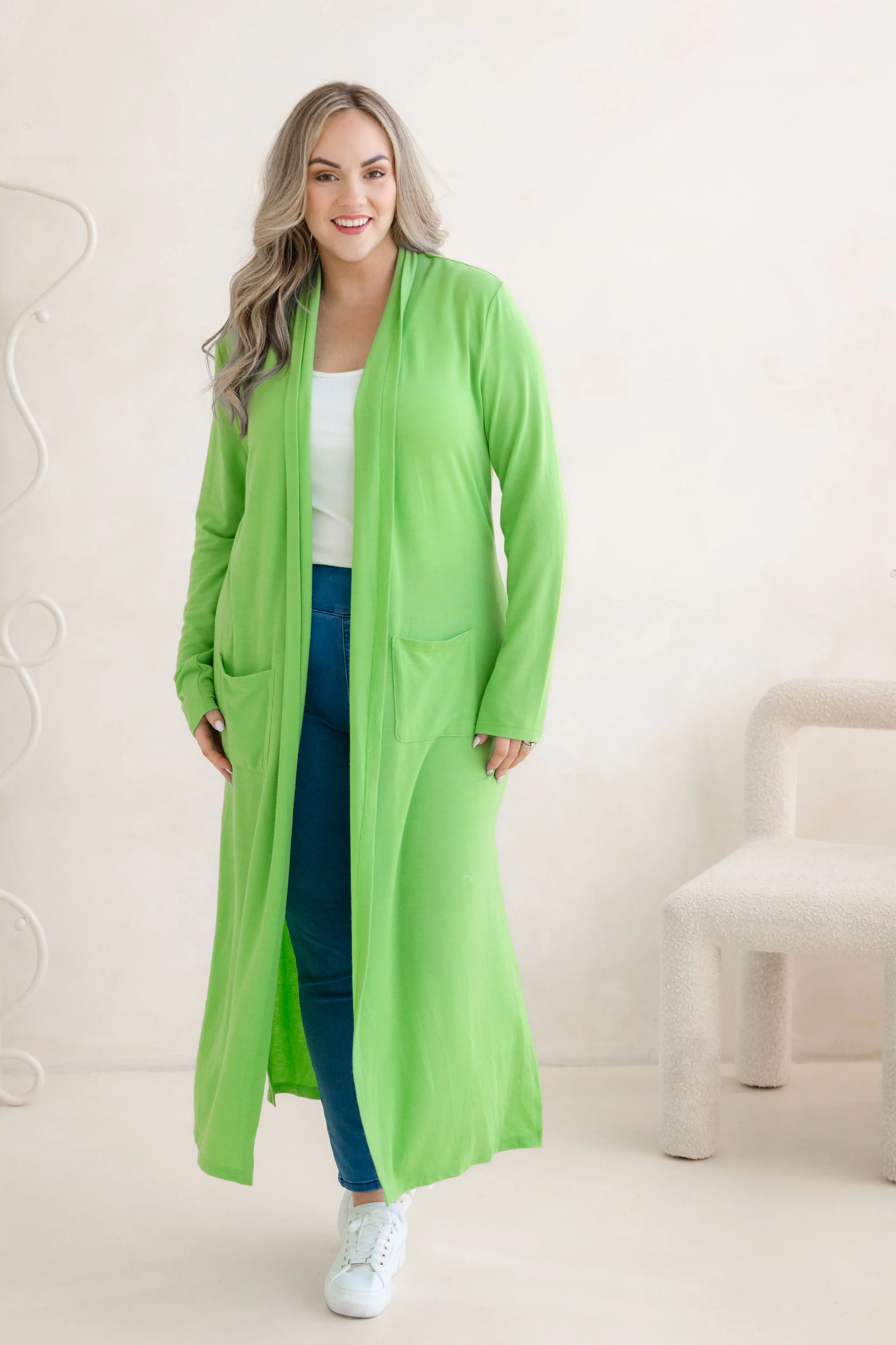 Jane Cardi Maxi Length in Apple - Image 8