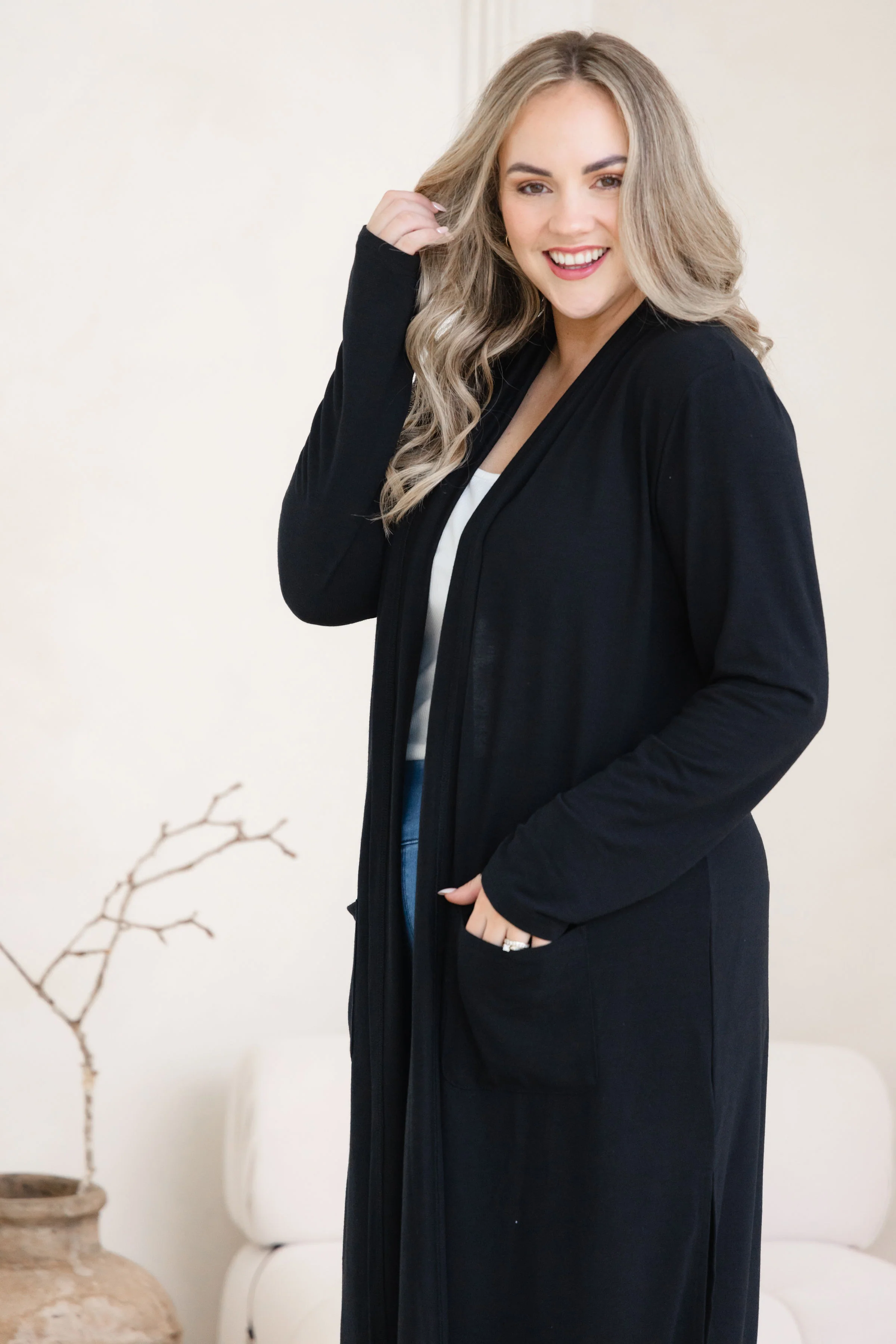 Jane Cardi Maxi Length in Black - Image 4