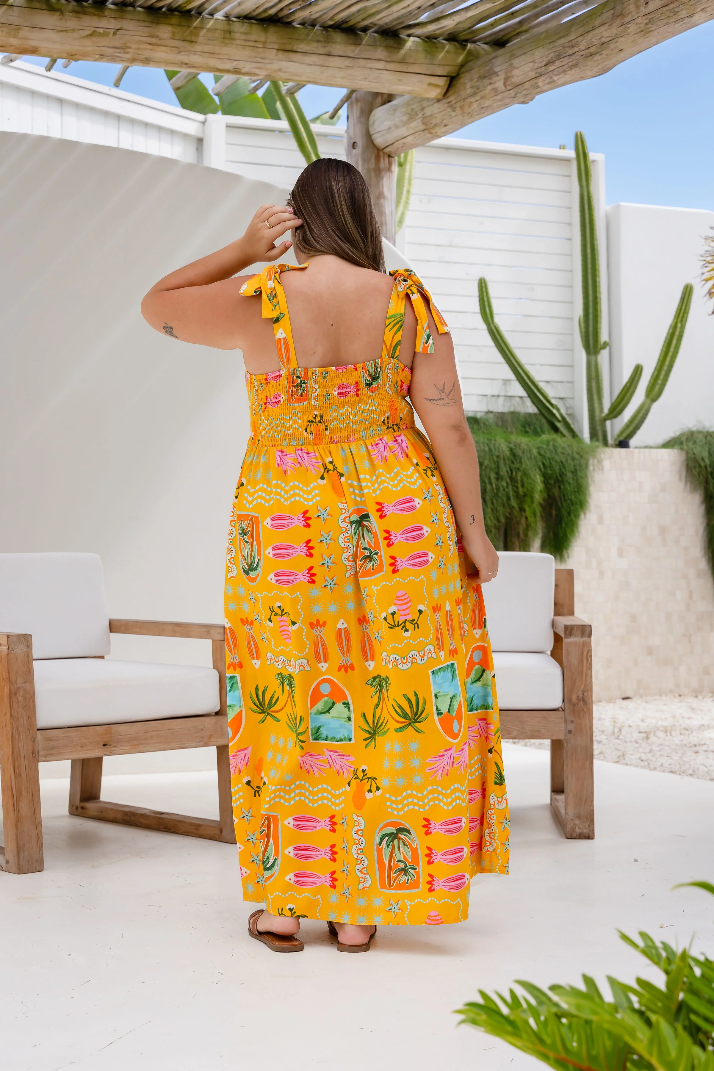 Juno Linen Blend Maxi Dress in Star Fish Fiesta - Image 10