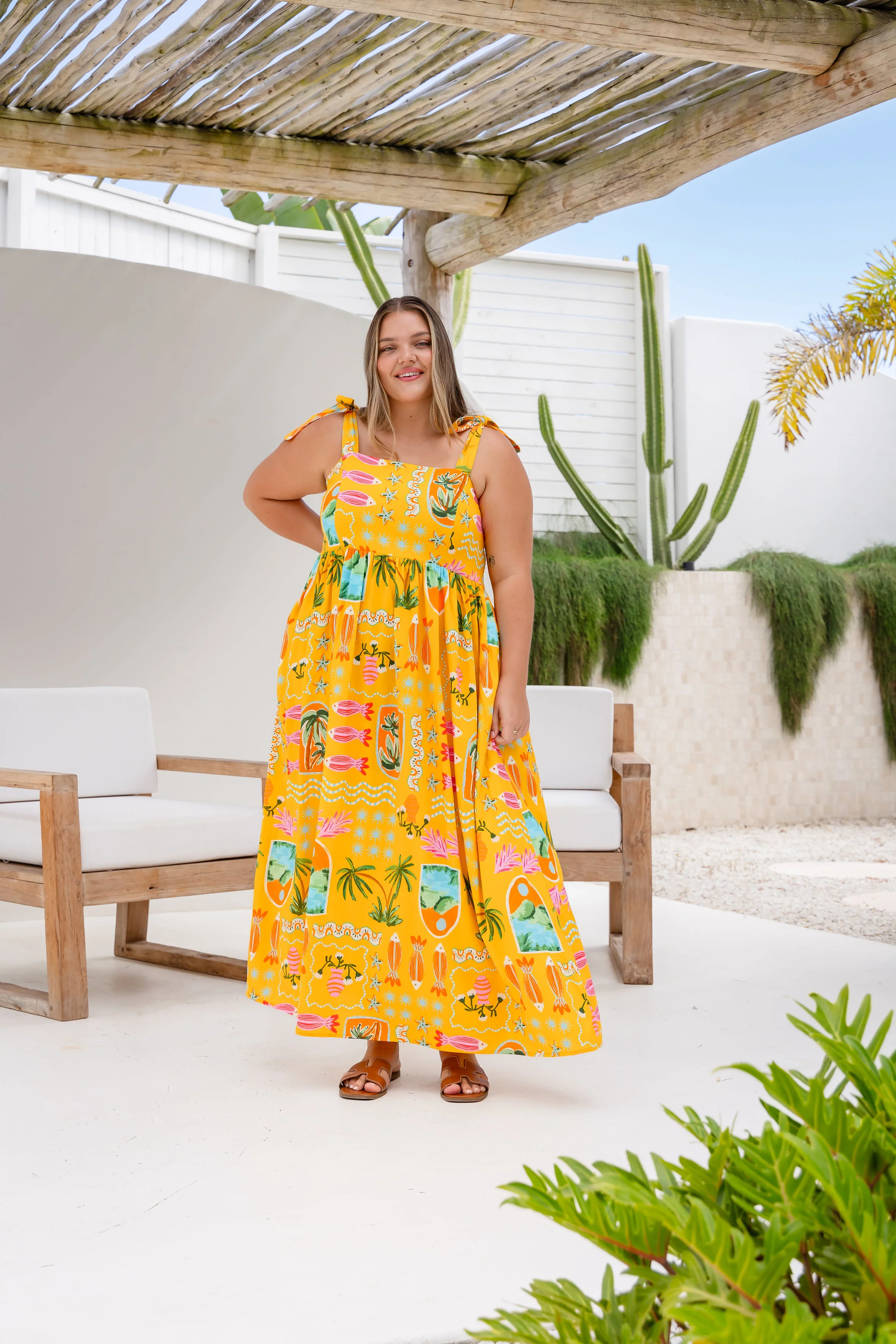 Juno Linen Blend Maxi Dress in Star Fish Fiesta - Image 3