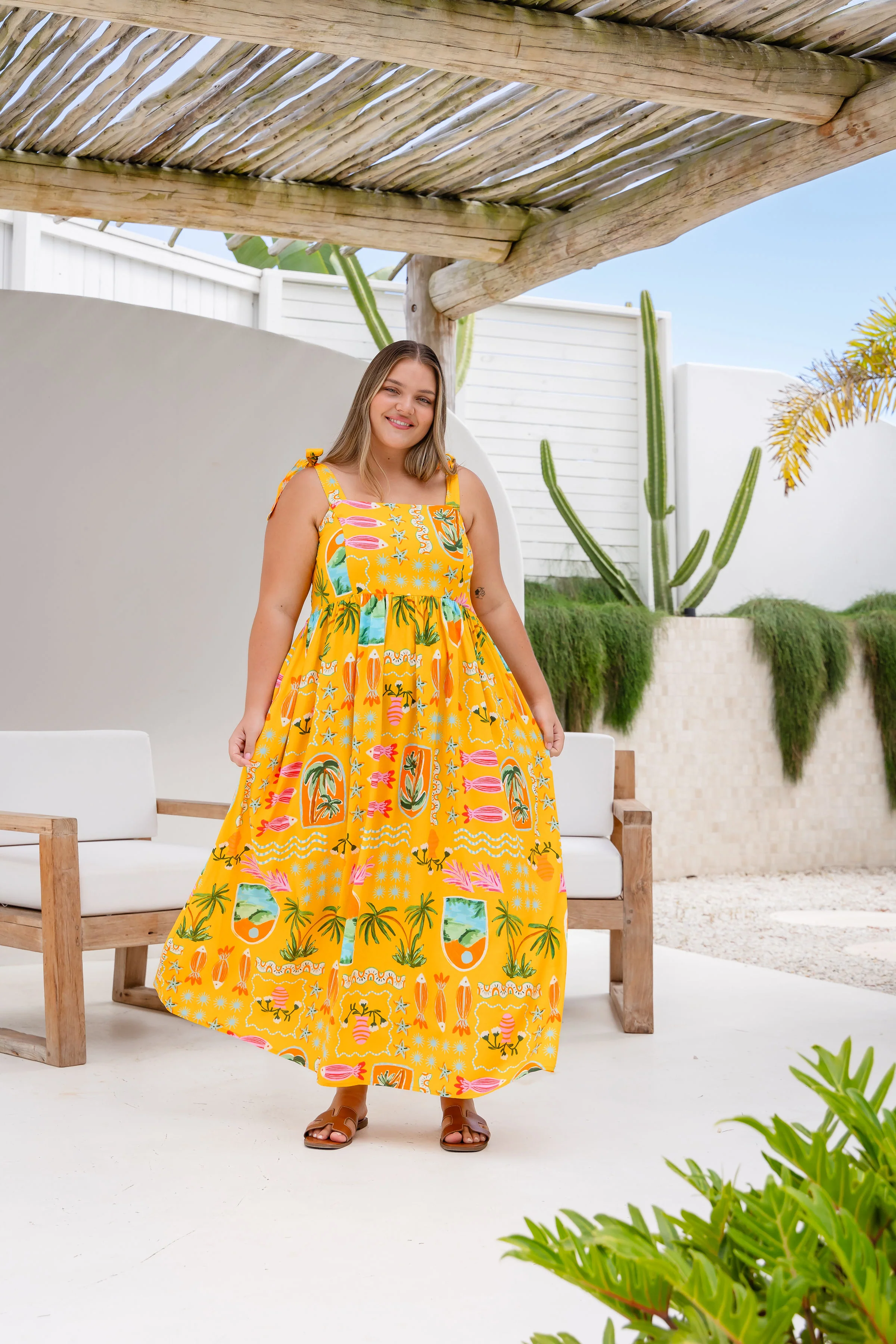 Juno Linen Blend Maxi Dress in Star Fish Fiesta - Image 5