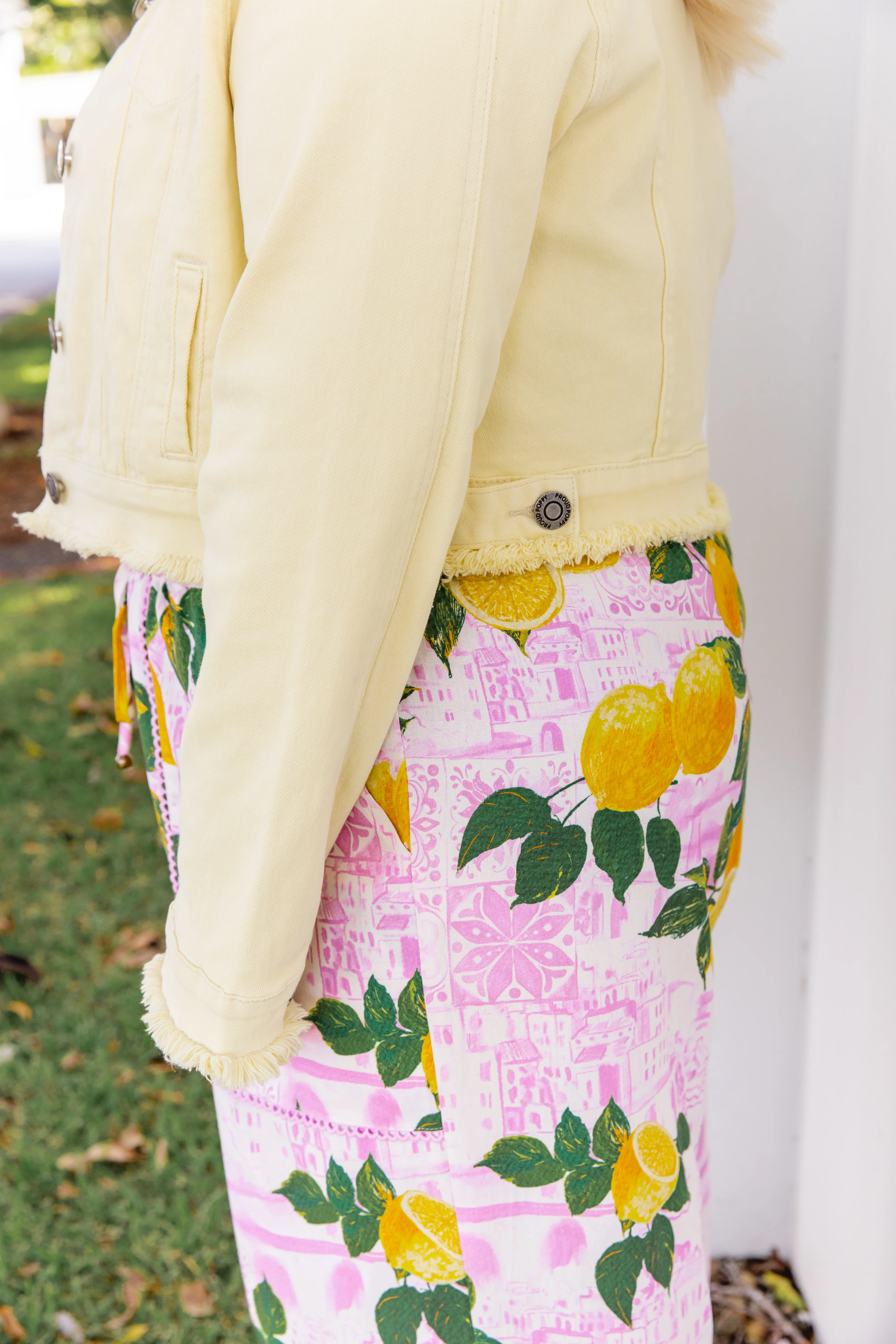 Kenzi Cropped Denim Jacket in Lemon Butter - Image 30