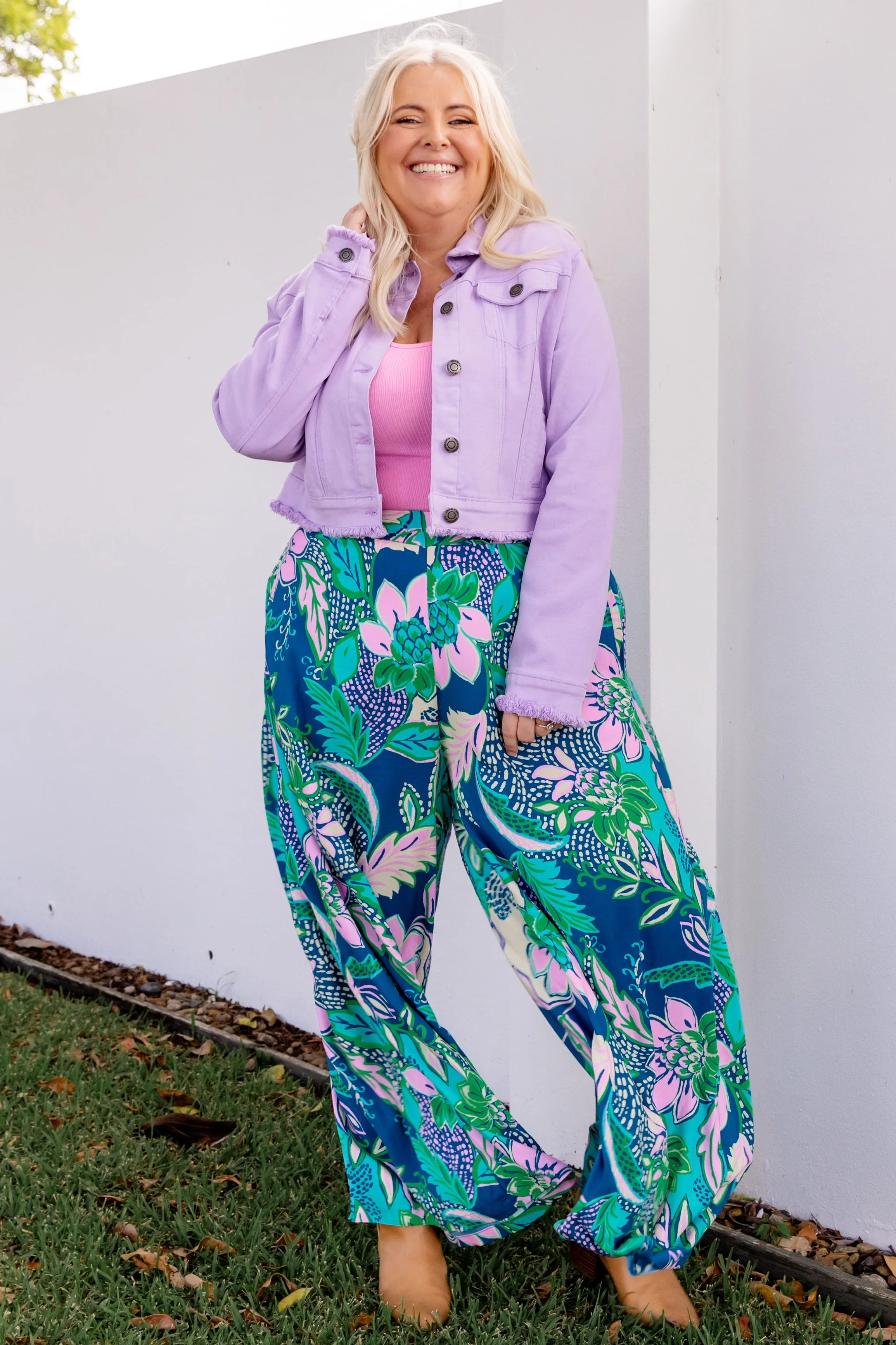 Kenzi Cropped Denim Jacket in Lilac - Image 4
