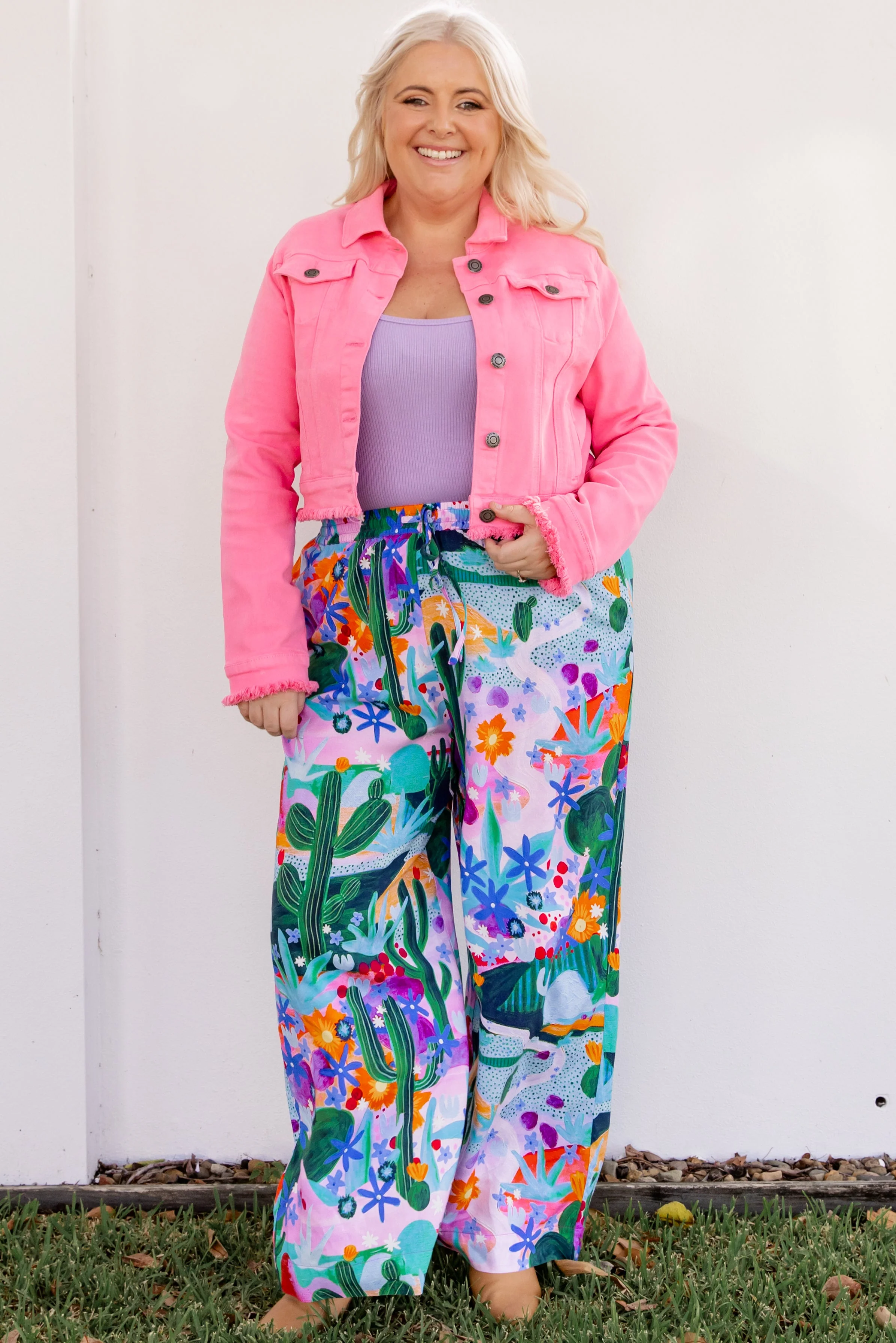Kenzi Cropped Denim Jacket in Pink