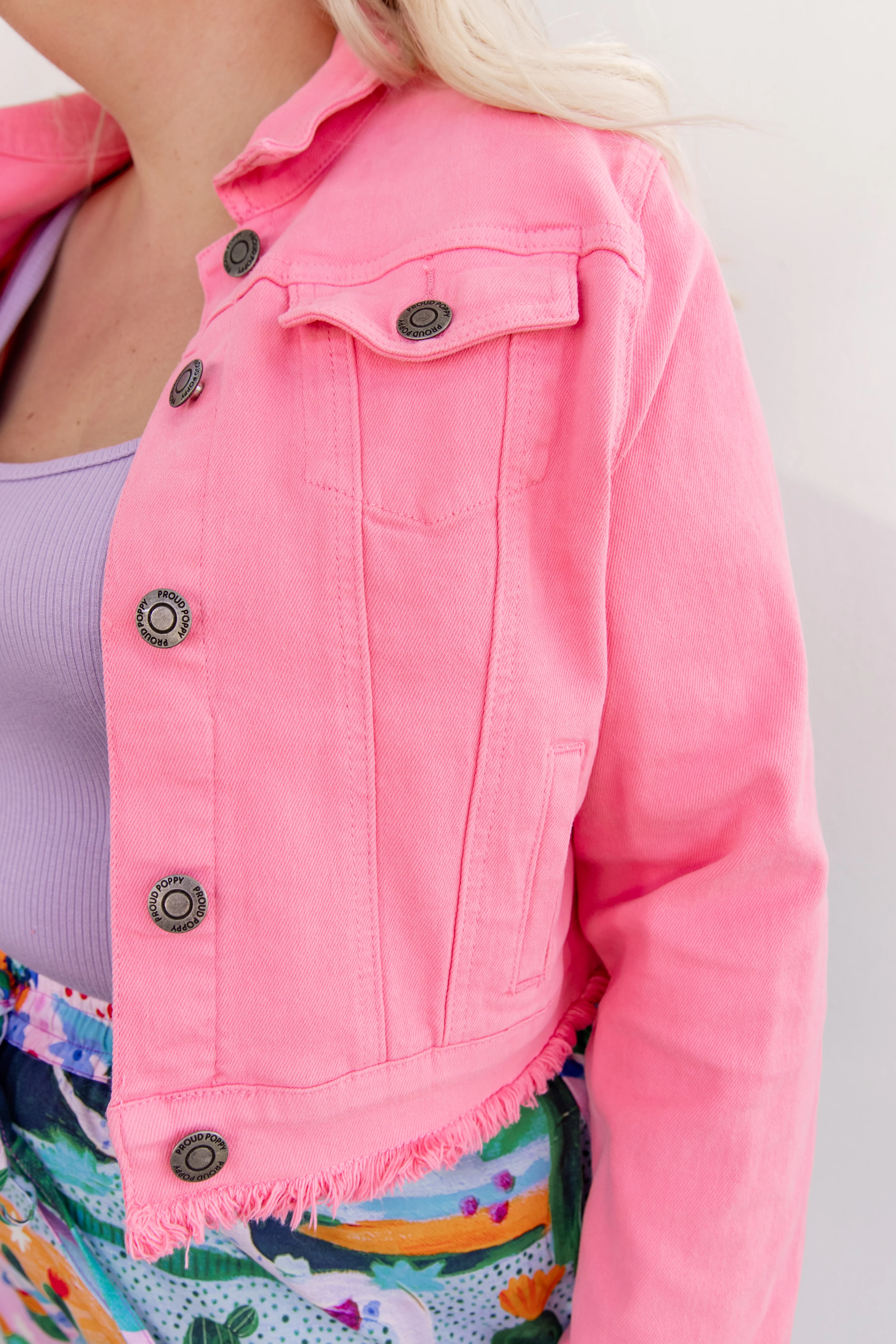 Kenzi Cropped Denim Jacket in Pink - Image 21