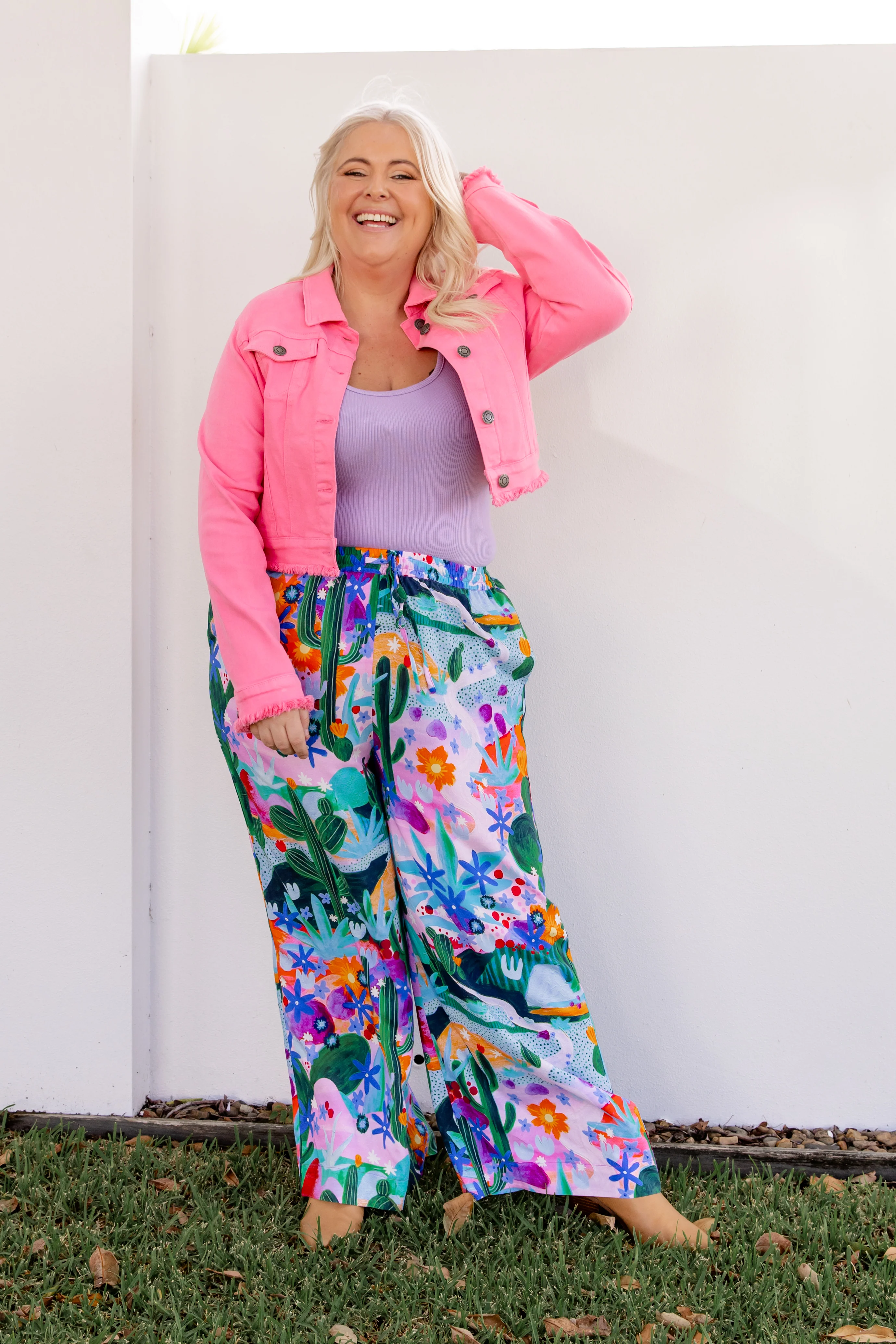 Kenzi Cropped Denim Jacket in Pink - Image 6