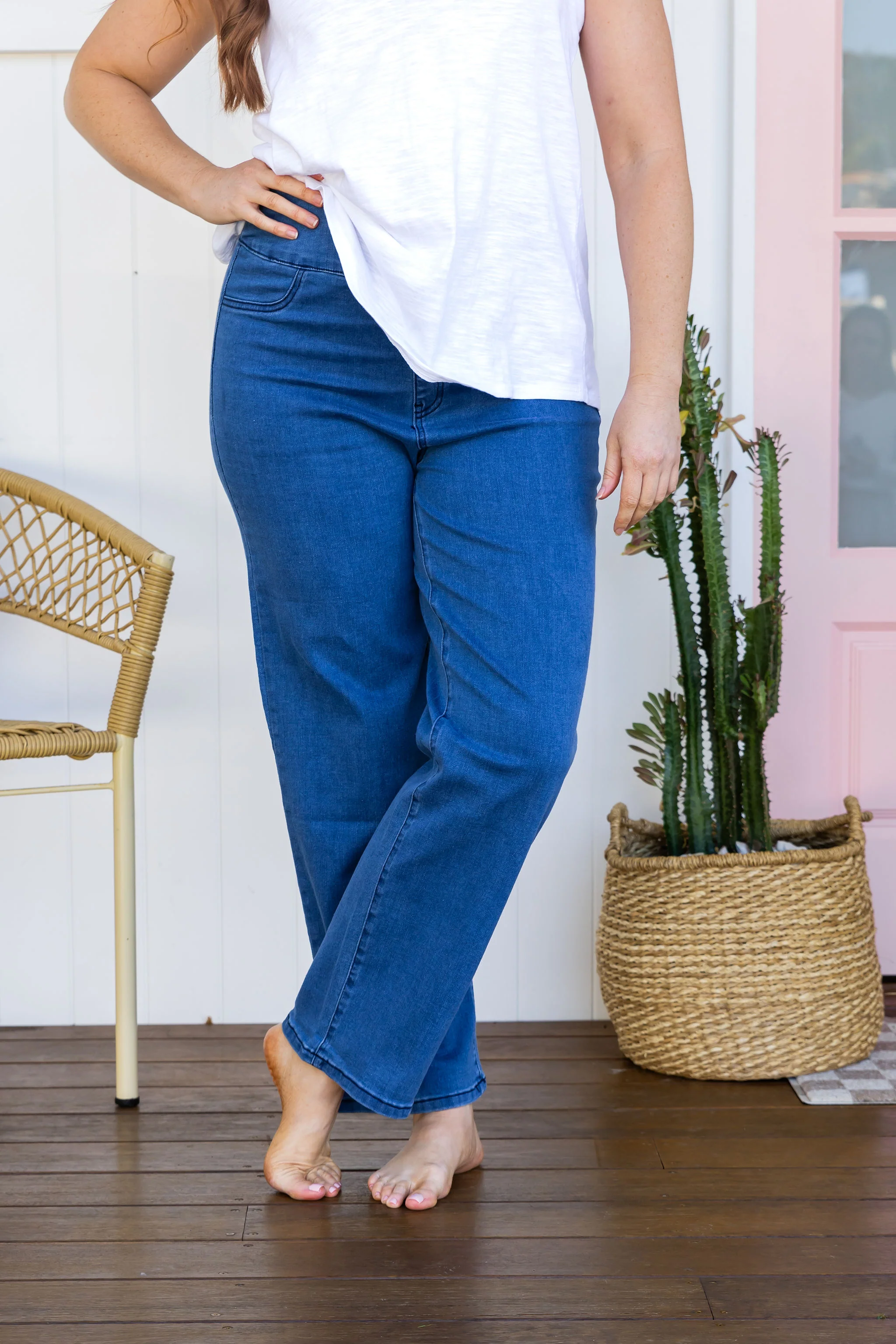 Lara Pull on Jeans in Mid Blue - Image 8