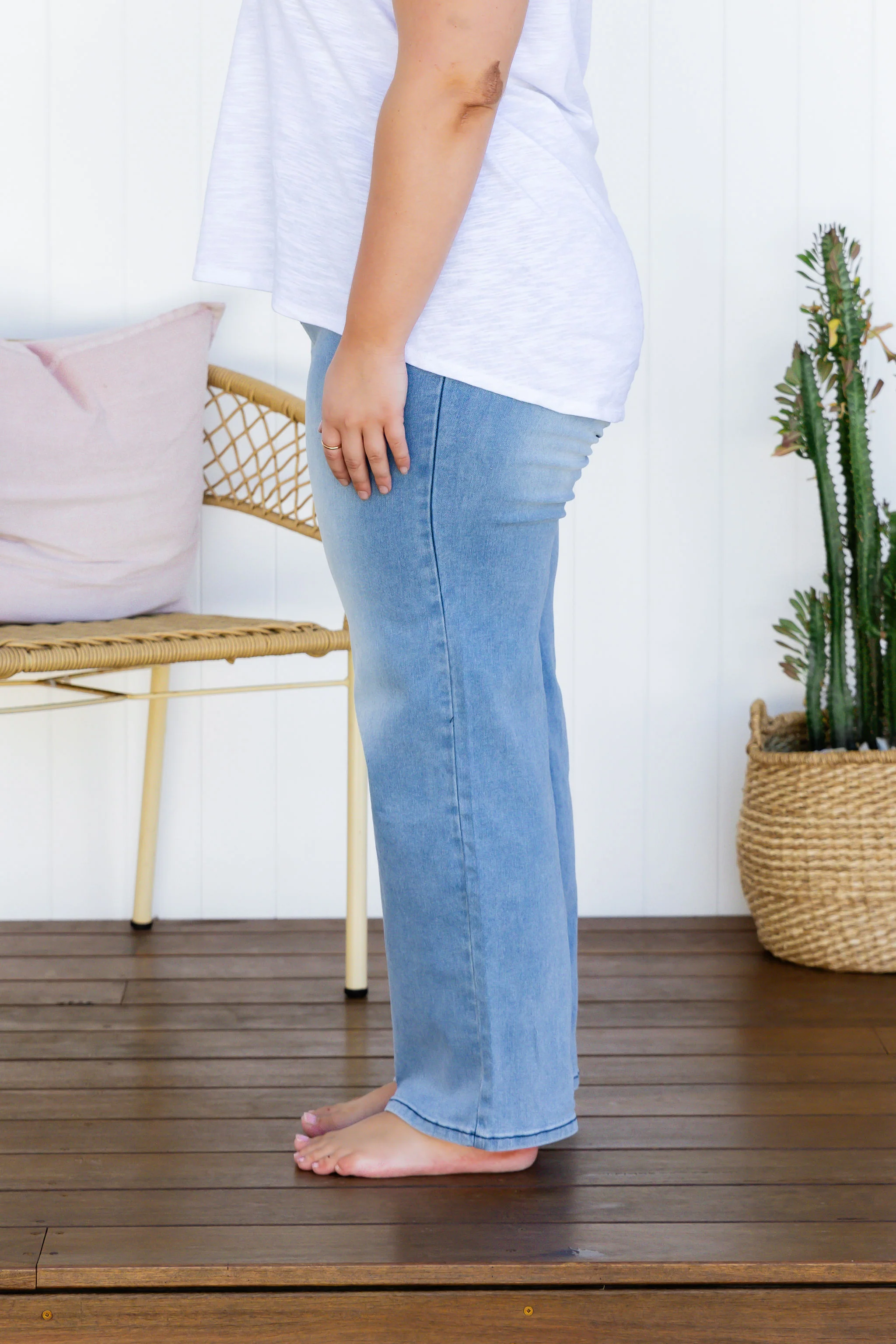 Lara Pull on Jeans in Light Blue Wash - Image 12