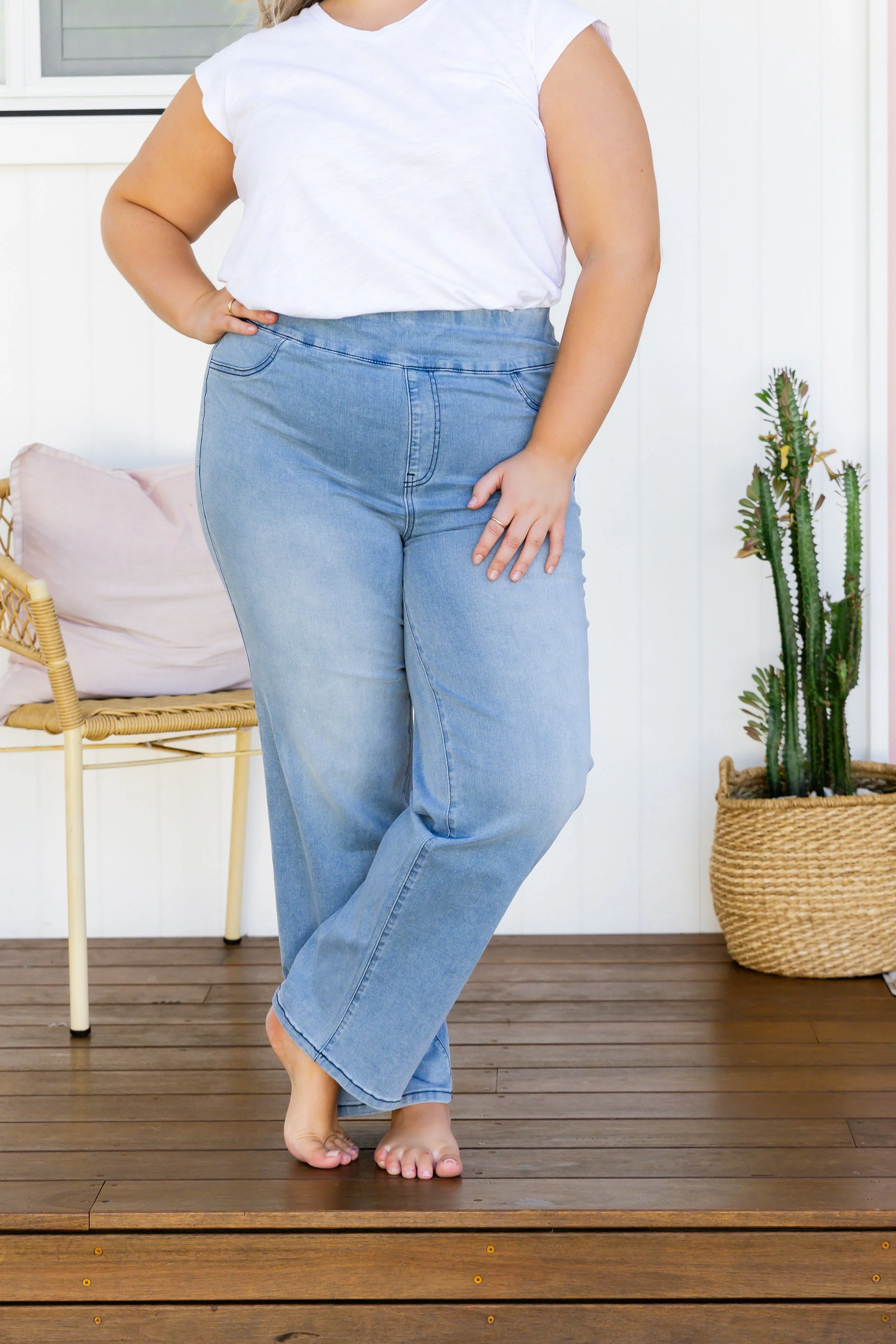 Lara Pull on Jeans in Light Blue Wash - Image 18