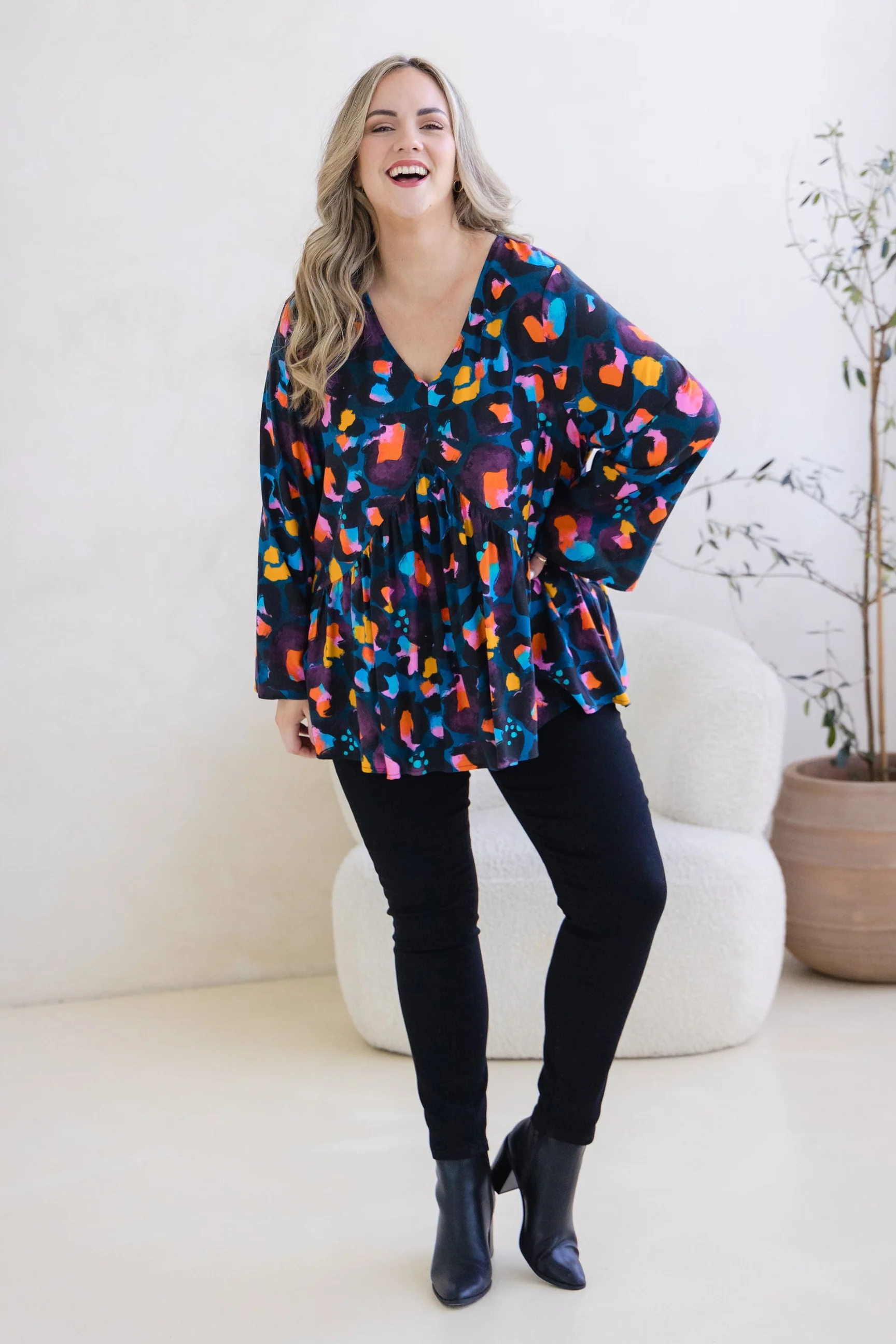 Long Sleeve Peak Top in Verona by Kasey Rainbow - Image 3