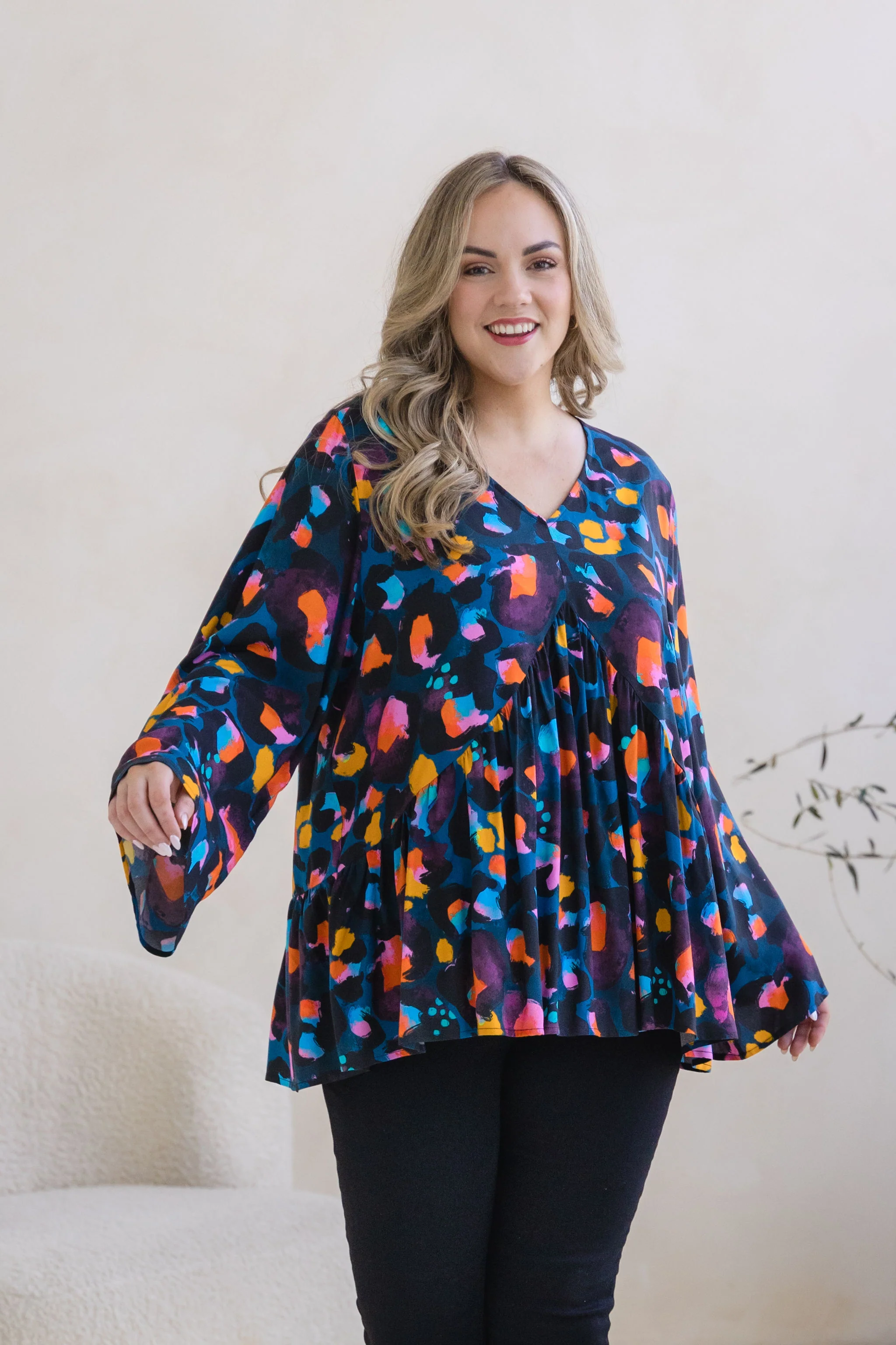 Long Sleeve Peak Top in Verona by Kasey Rainbow - Image 5