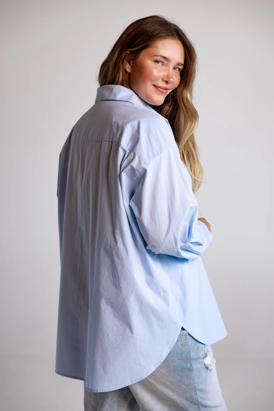 Lula Oversized Shirt in Baby Blue - Image 8